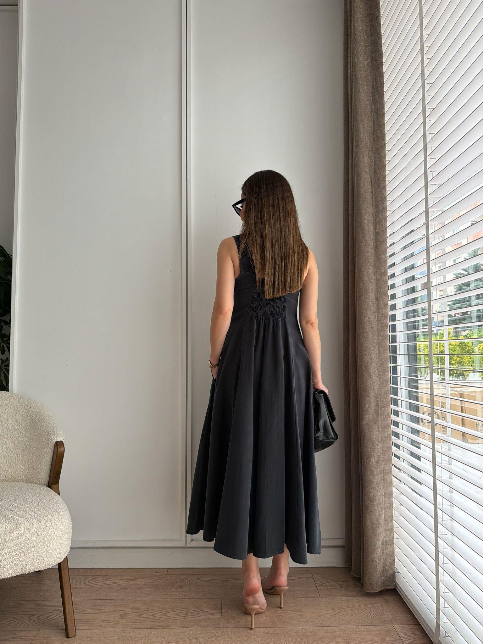 Siyah Yaka Detaylı Tensel Elbise 0365