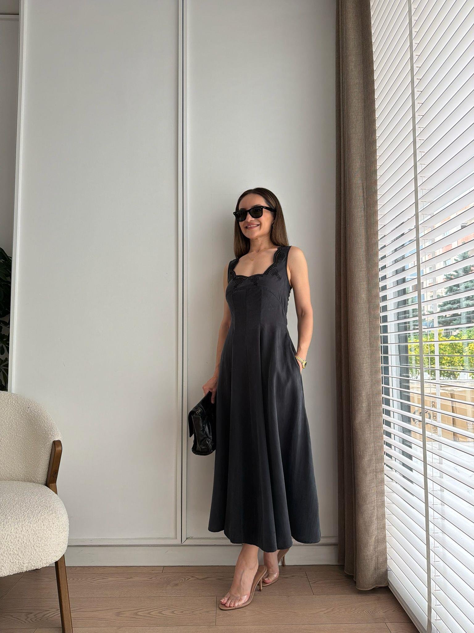 Siyah Yaka Detaylı Tensel Elbise 0365