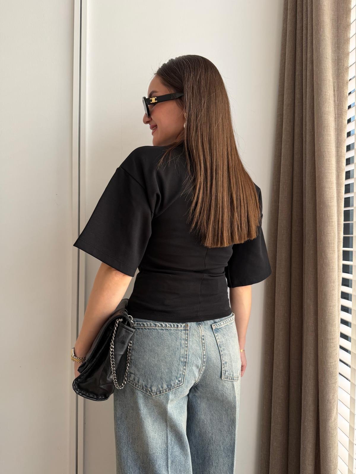 Siyah Yan Drapeli Tshirt 261003