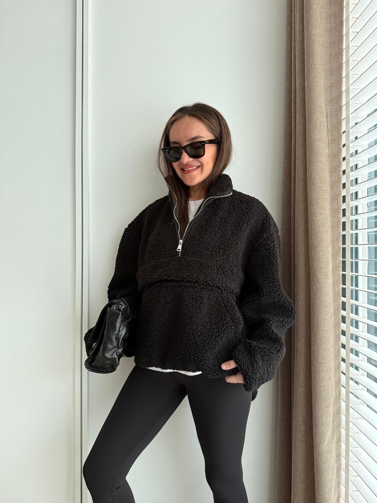 Siyah Yarım Fermuarlı Cepli Teddy Sweatshırt 1260