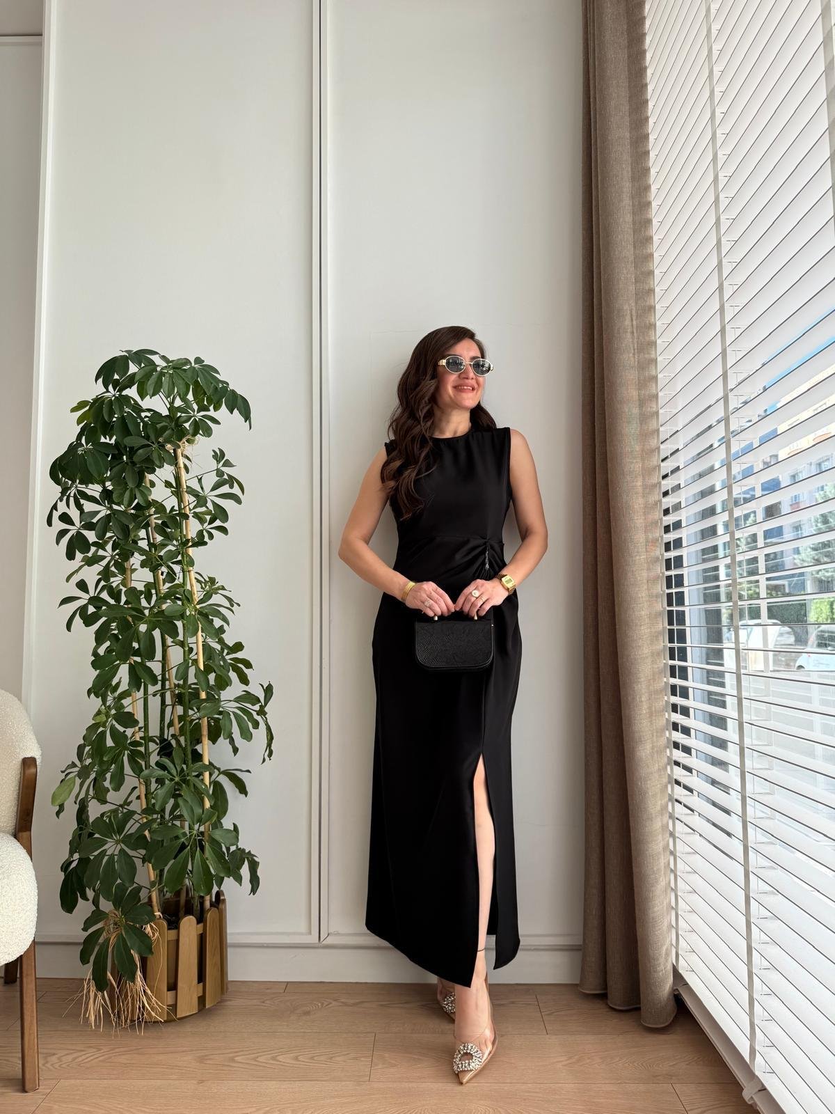 Siyah Yırtmaçlı Taş Detaylı Elbise 36468