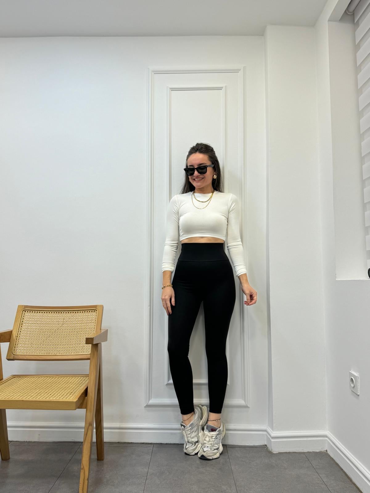 Siyah Yüksek Bel Geniş Kemerli Tayt 2710