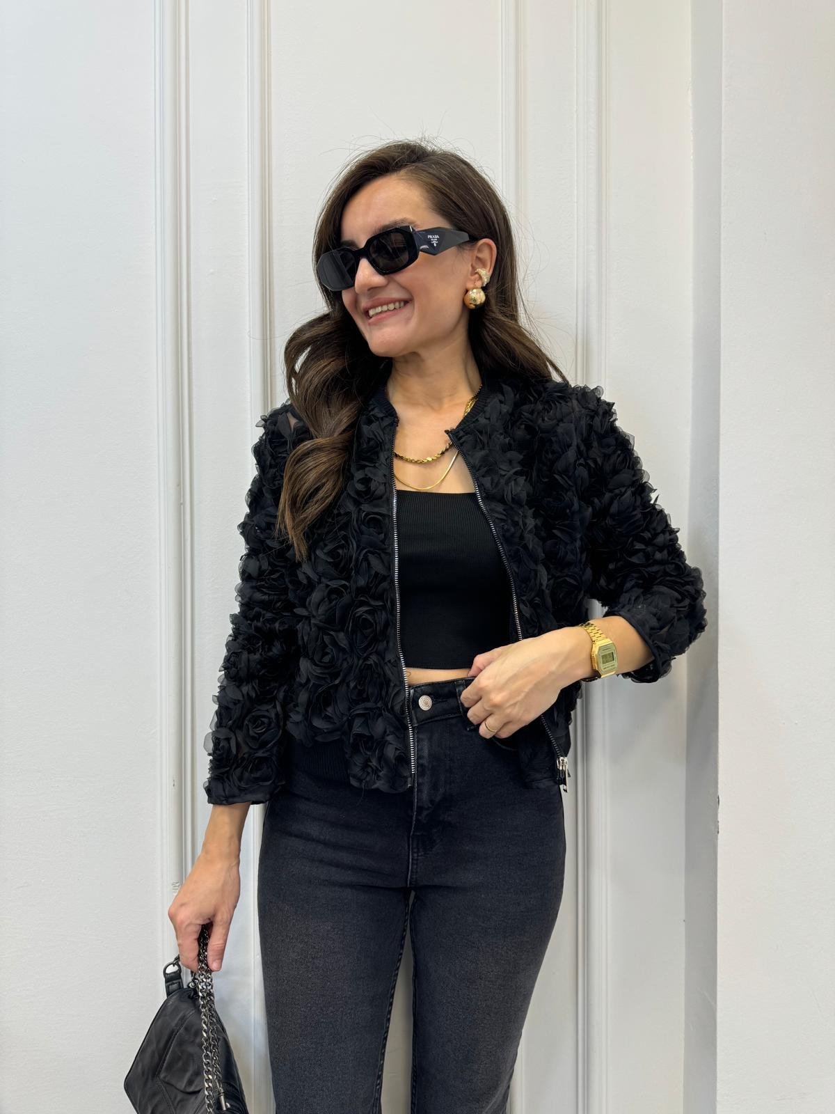 Siyah ZRA Model Tasarım Gül Detaylı Ceket 35339