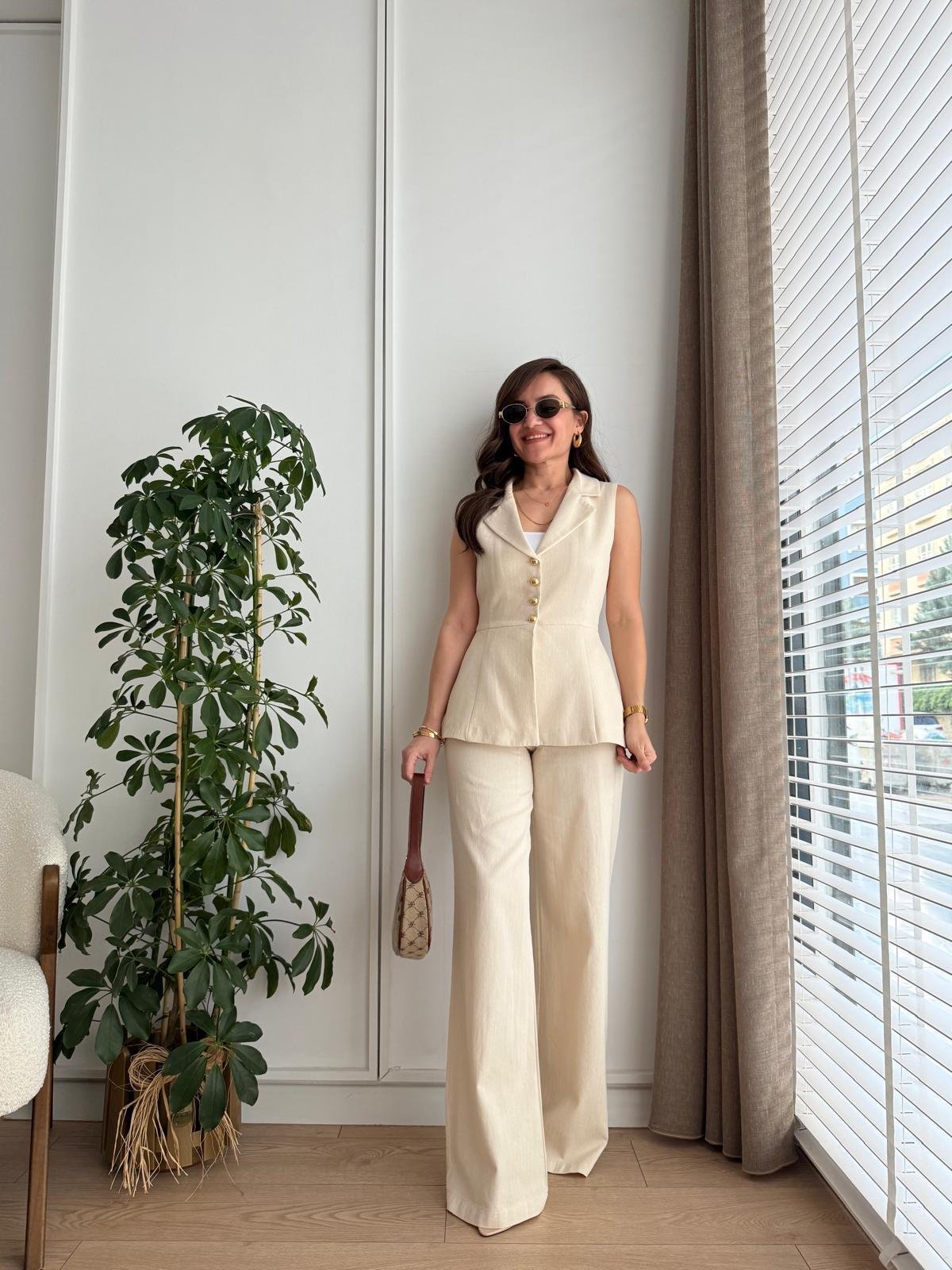 Taş Gold Düğmeli Tasarım Yelek Pantolon Takım 9206