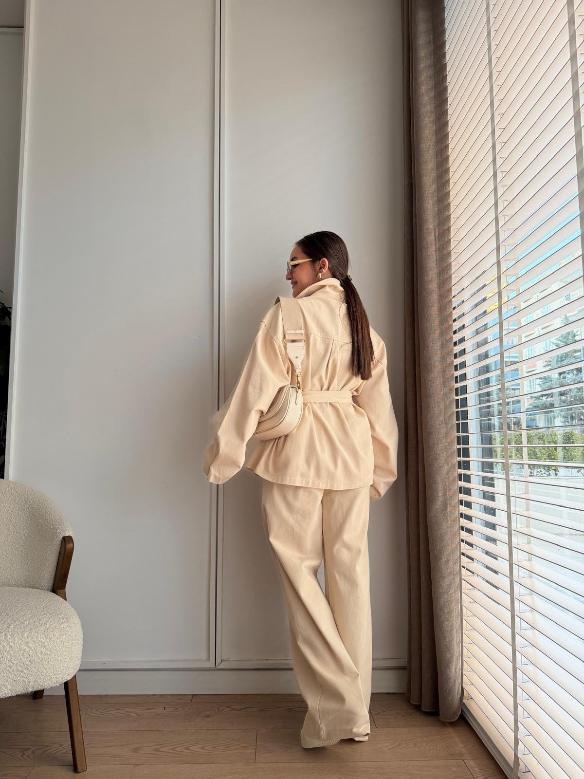 Taş Kuşaklı Çıtçıt Düğmeli Gabardin Takım 8897