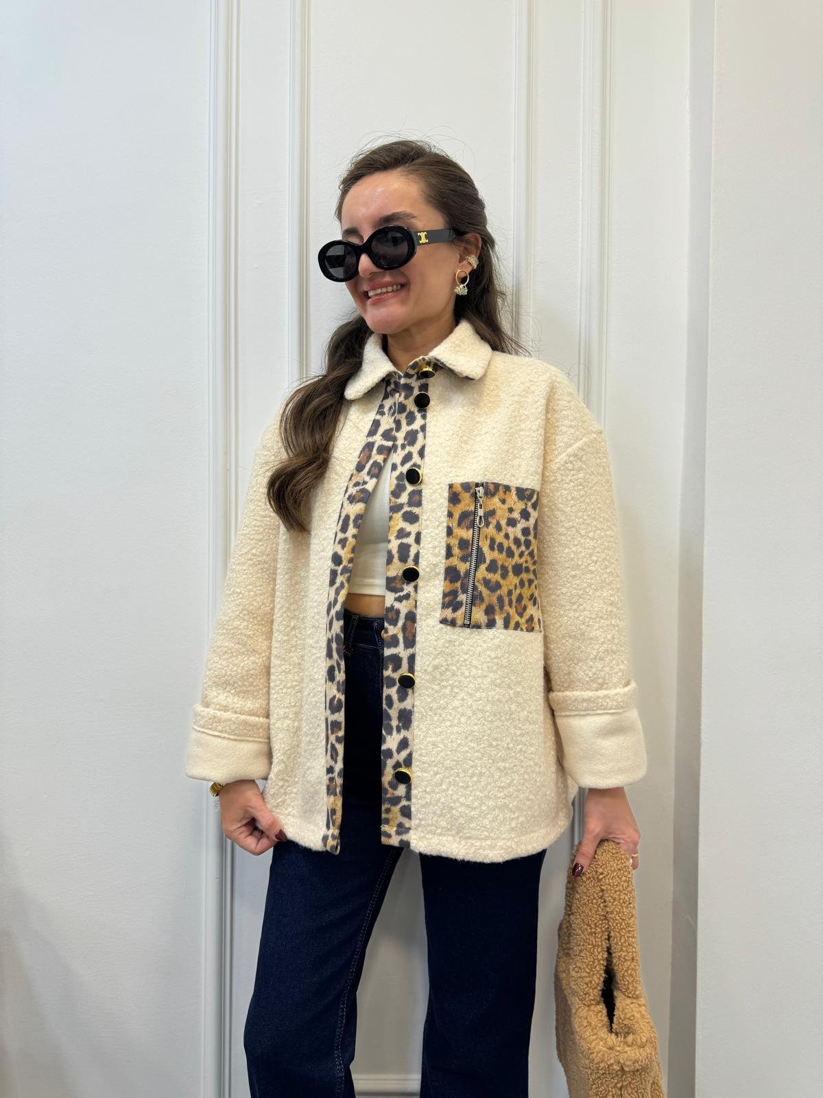 Taş Leopar Detaylı Düğmeli Teddy Gömlek 3401