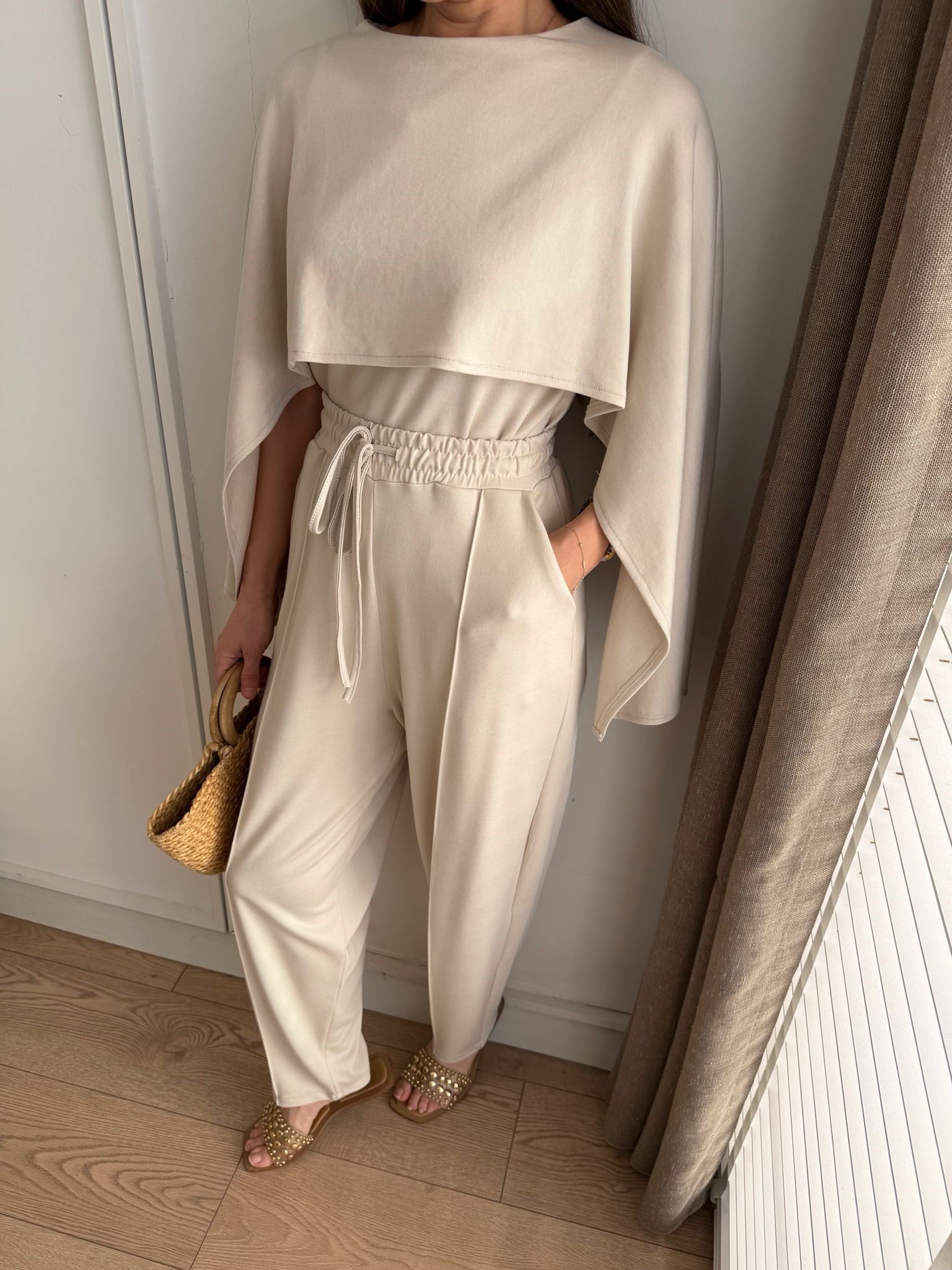 Taş Pelerin Detaylı Bluz Pantolon Takım 4143