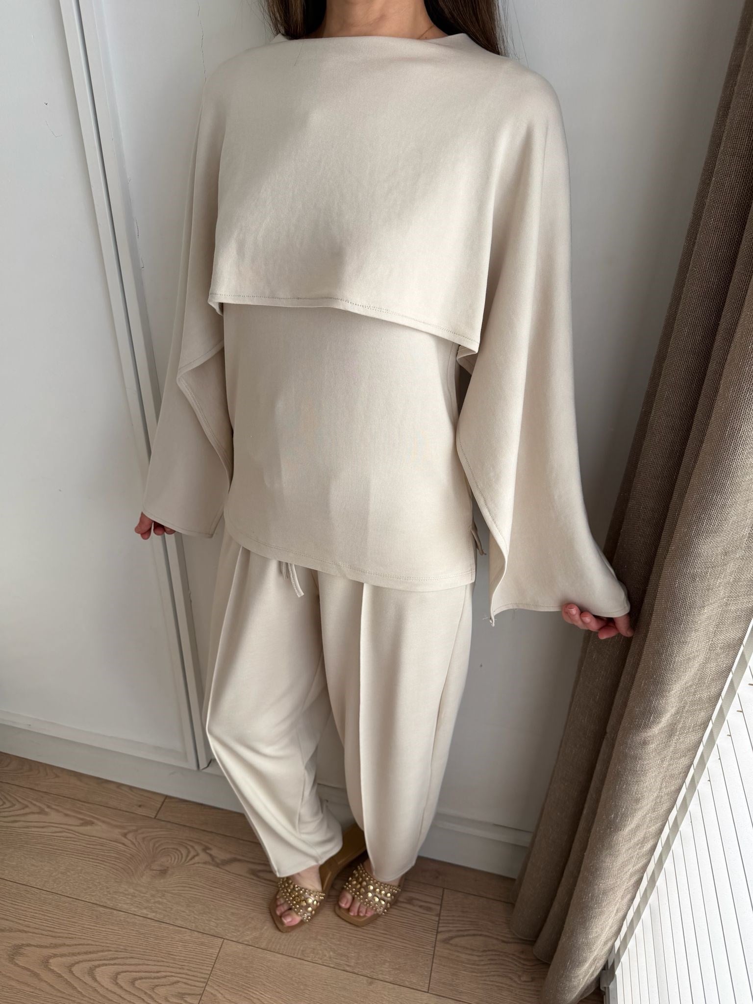 Taş Pelerin Detaylı Bluz Pantolon Takım 4143
