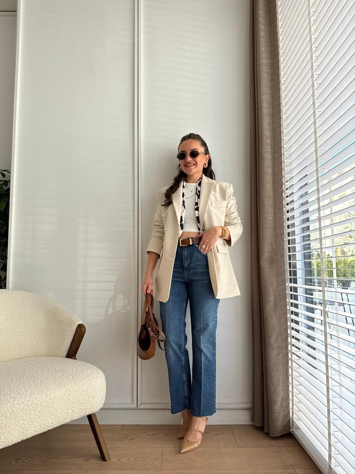Taş Premium Seri Arkası Düğme Detaylı Blazer Ceket 4040