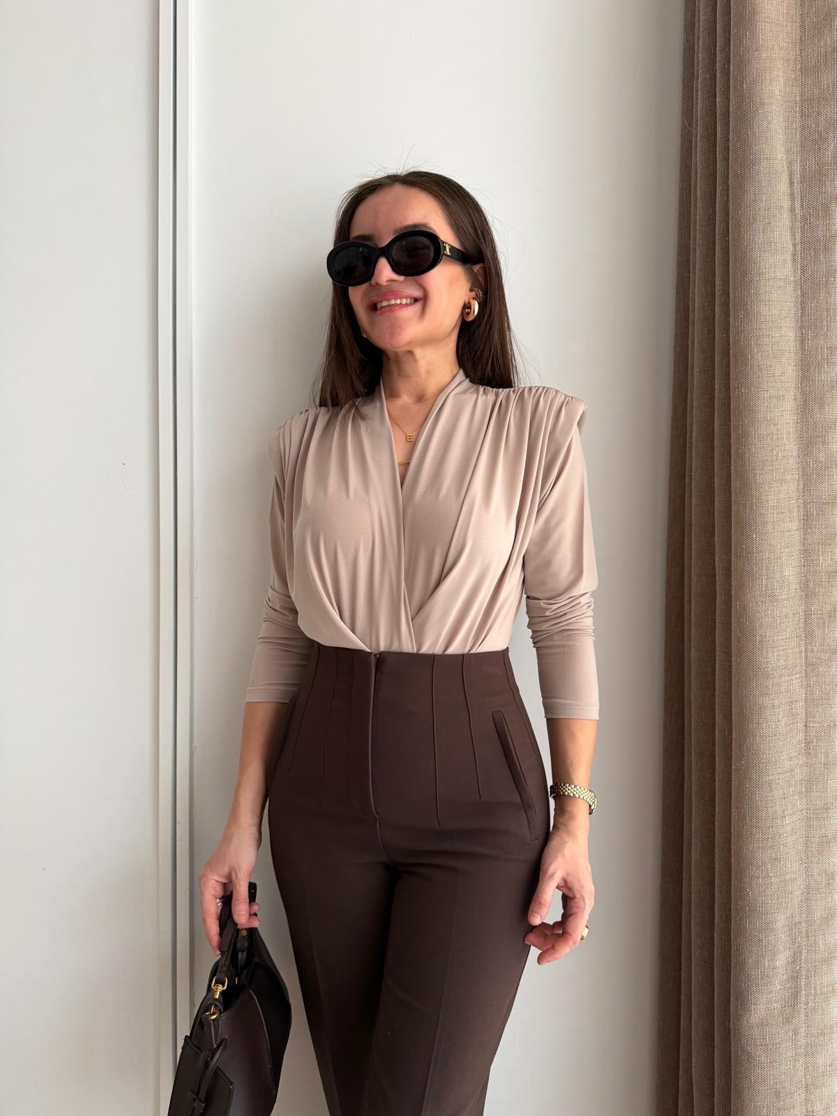 Taş Vatkalı Kruvaze Yaka Bodysuit 6001