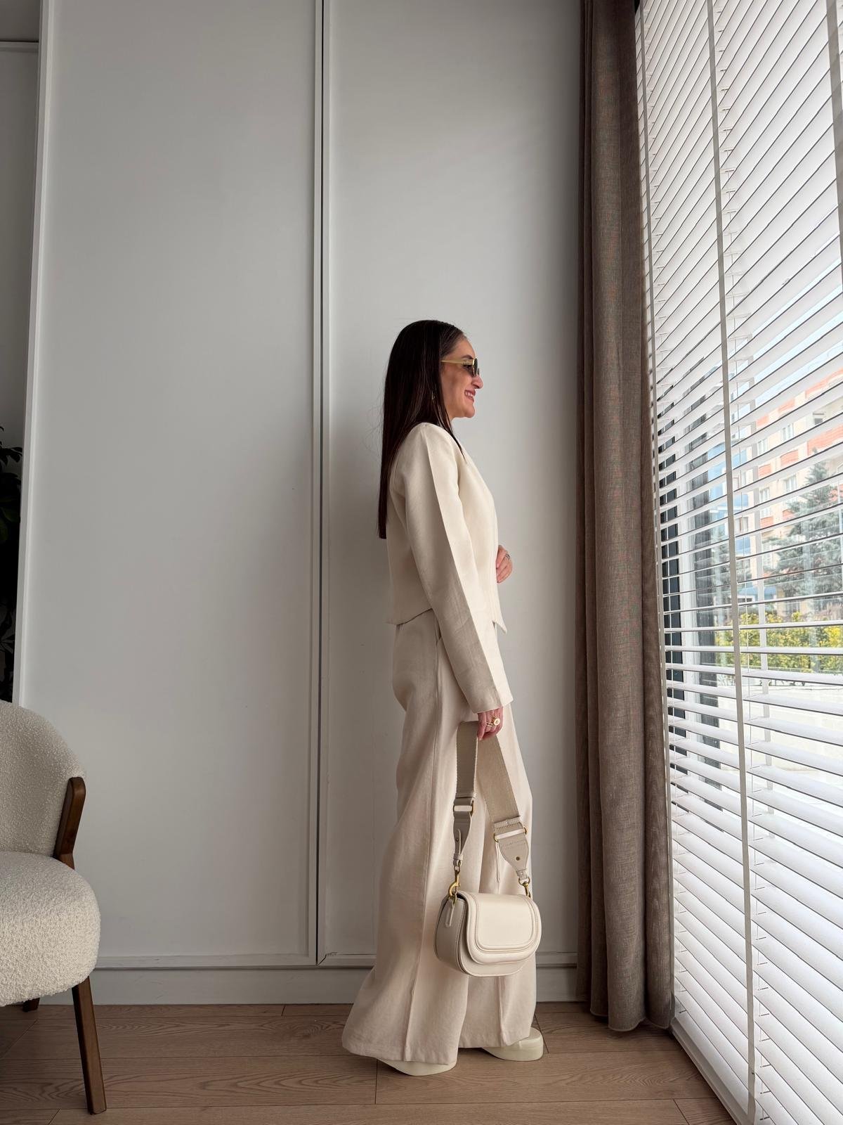 Taş Vatkalı Zincirli Kısa Ceket Pantolon Takım 7160
