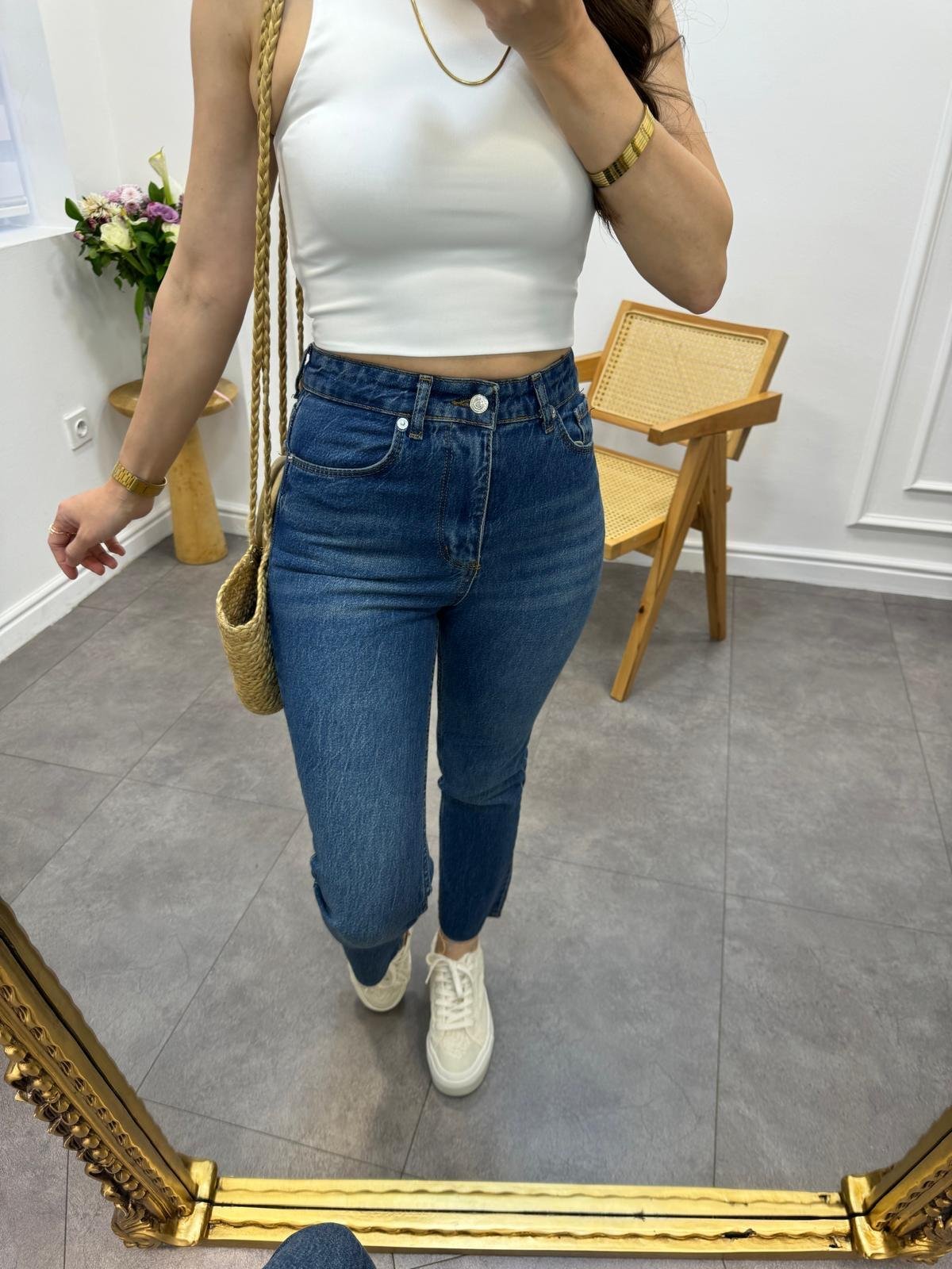 Taşlama Yüksek Bel Paçası Kesik Mom Jean 0520