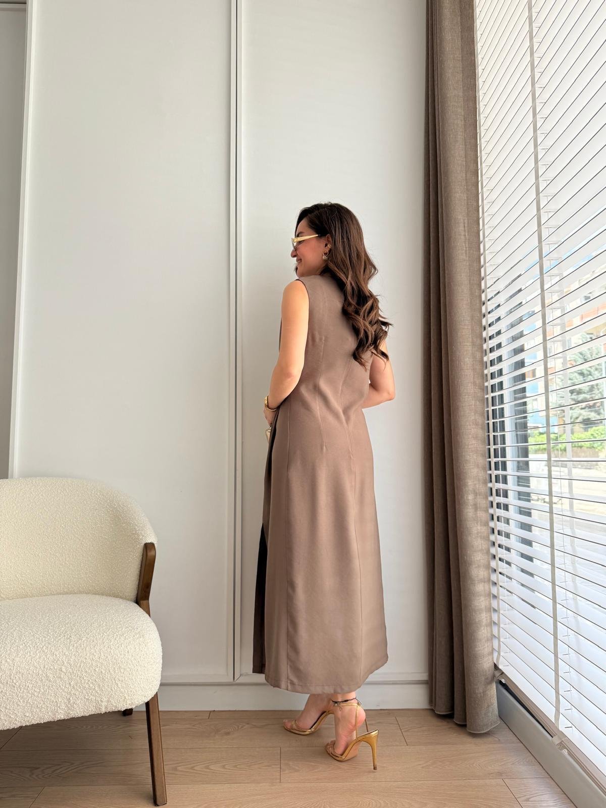Vizon Bel Toka Detaylı Yırtmaçlı Elbise 2264