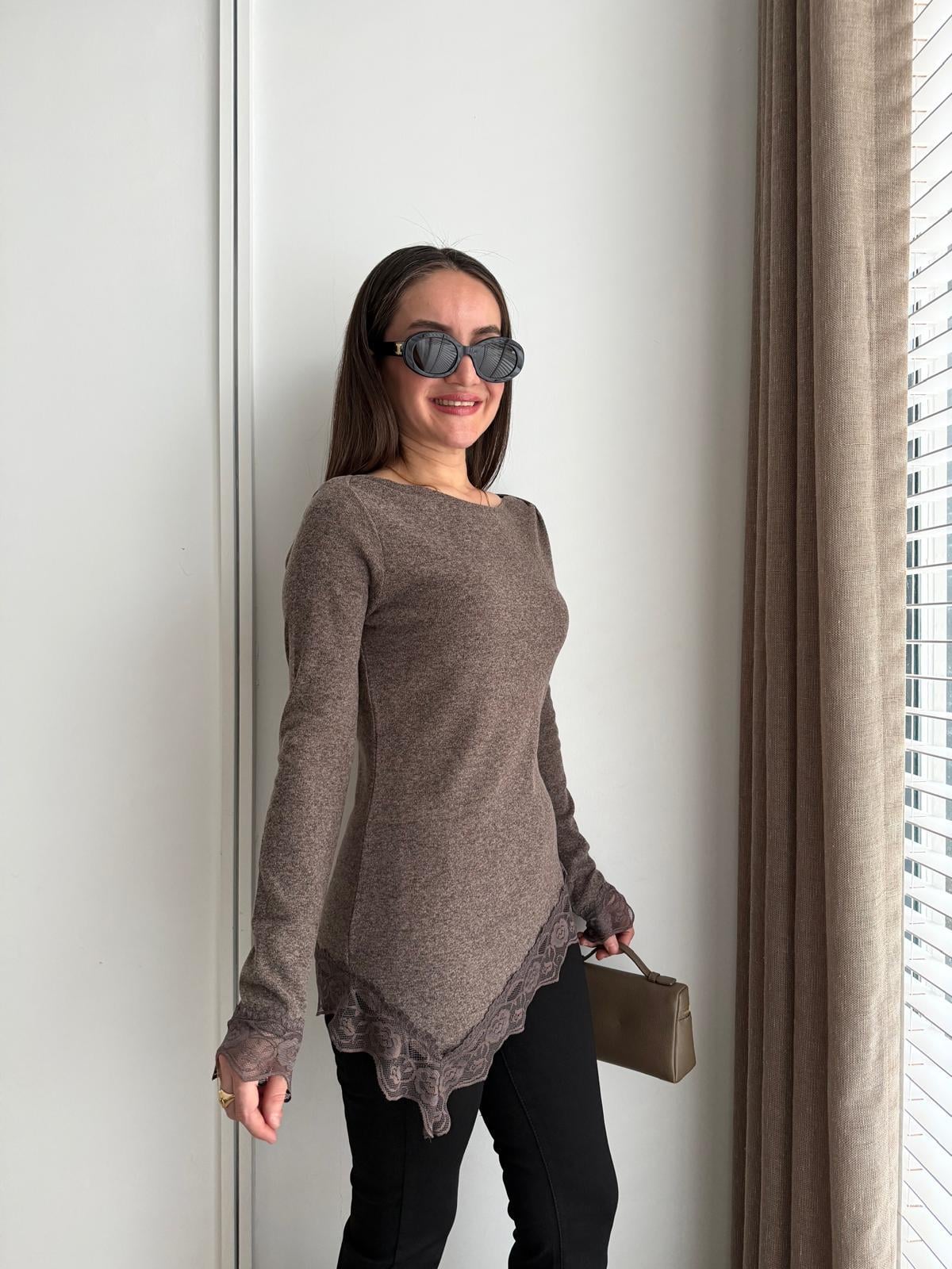 Vizon Dantel Detaylı Asimetrik Bluz 17272