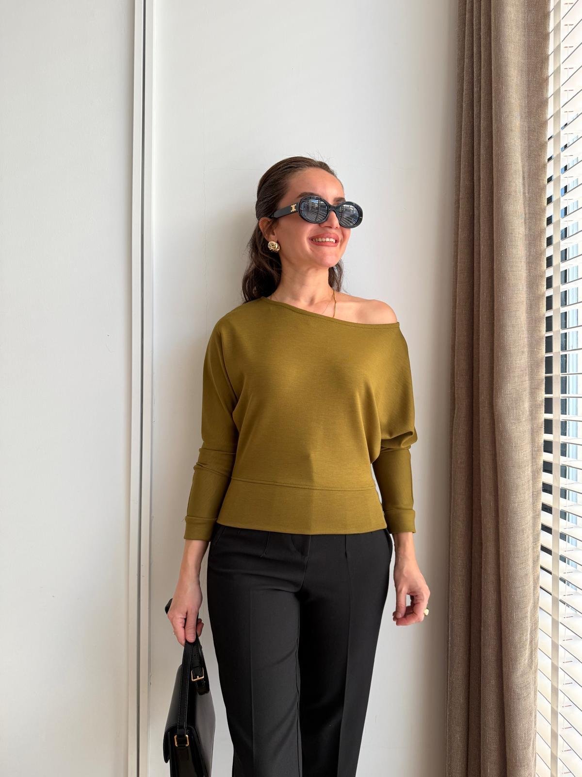 Yağyeşili Kayık Yaka Yarasa Kol Bluz 1514