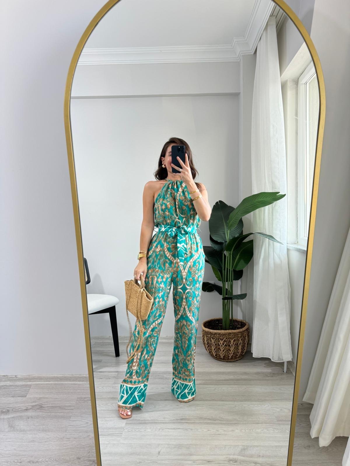 Yeşil Desenli Halter Yaka Bel Lastikli Kuşaklı Tulum  3528