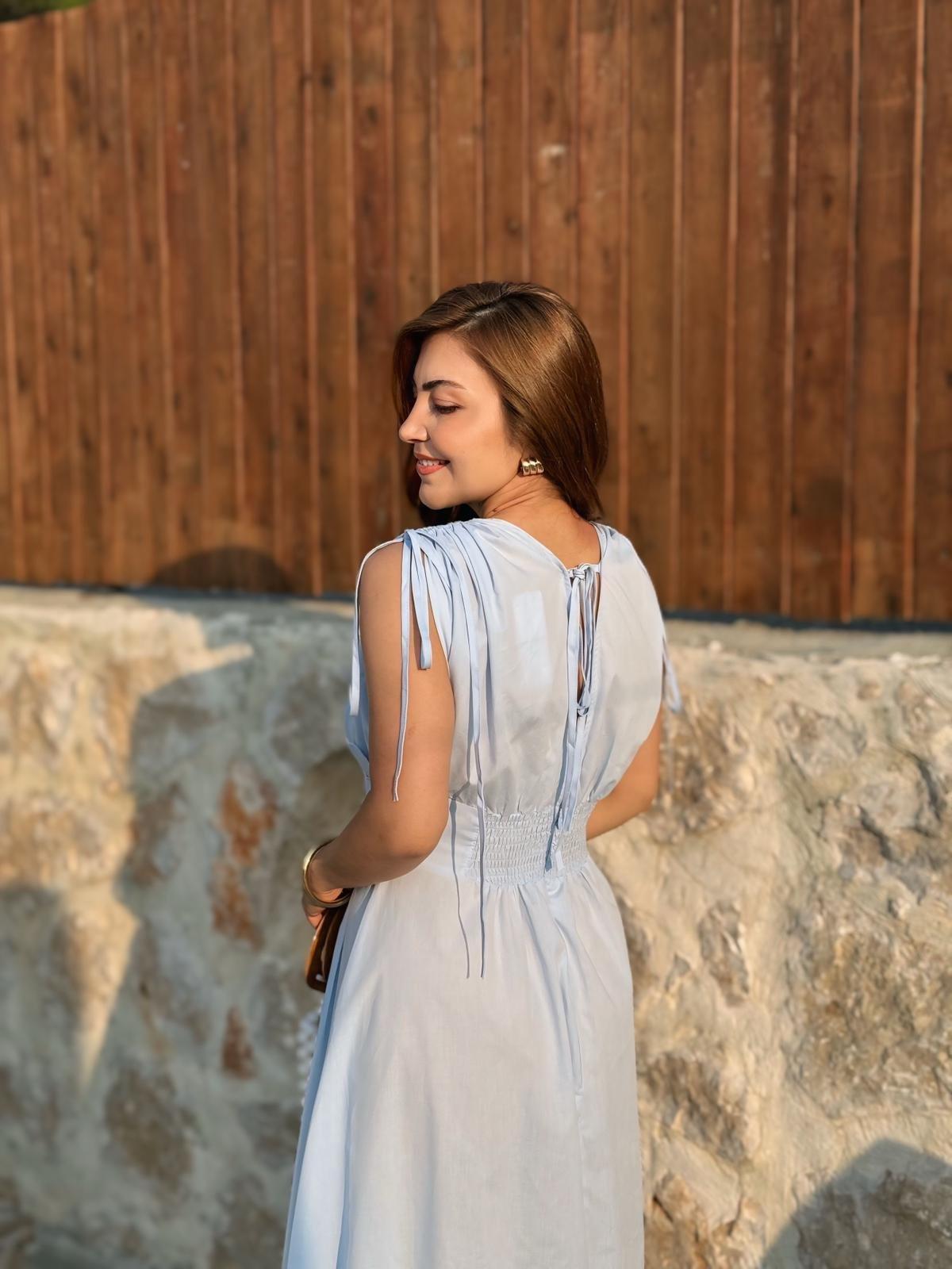 Bebe Mavi Ön ve Arka V Yaka Gipeli Çiçek Detaylı Elbise 2519