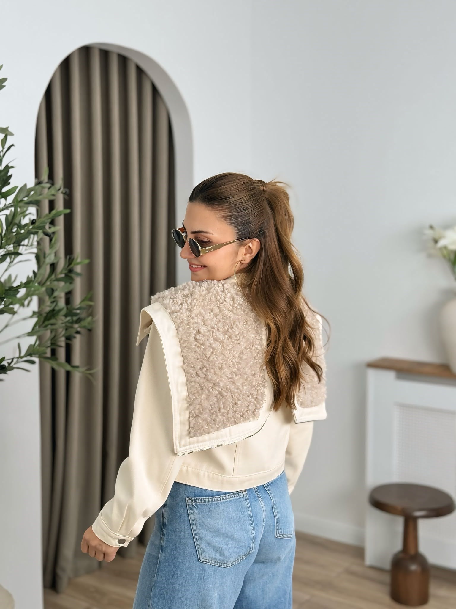 Bej Düğmeli Astarlı Kürklü Gabardin Ceket 6379