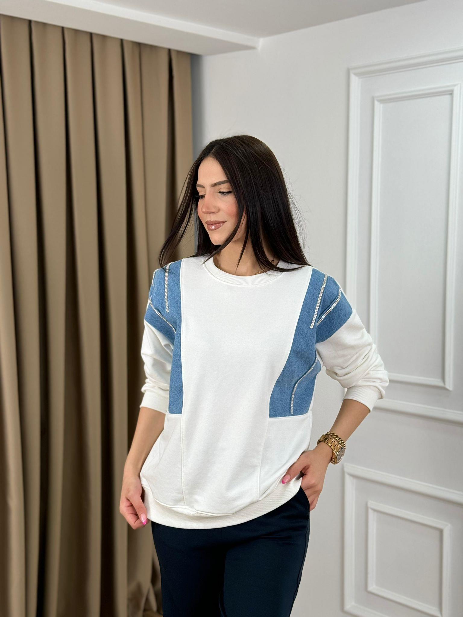 Beyaz Bisiklet Yaka Jean Detaylı Taşlı Çift İplik Şardonsuz Sweatshirt 5535