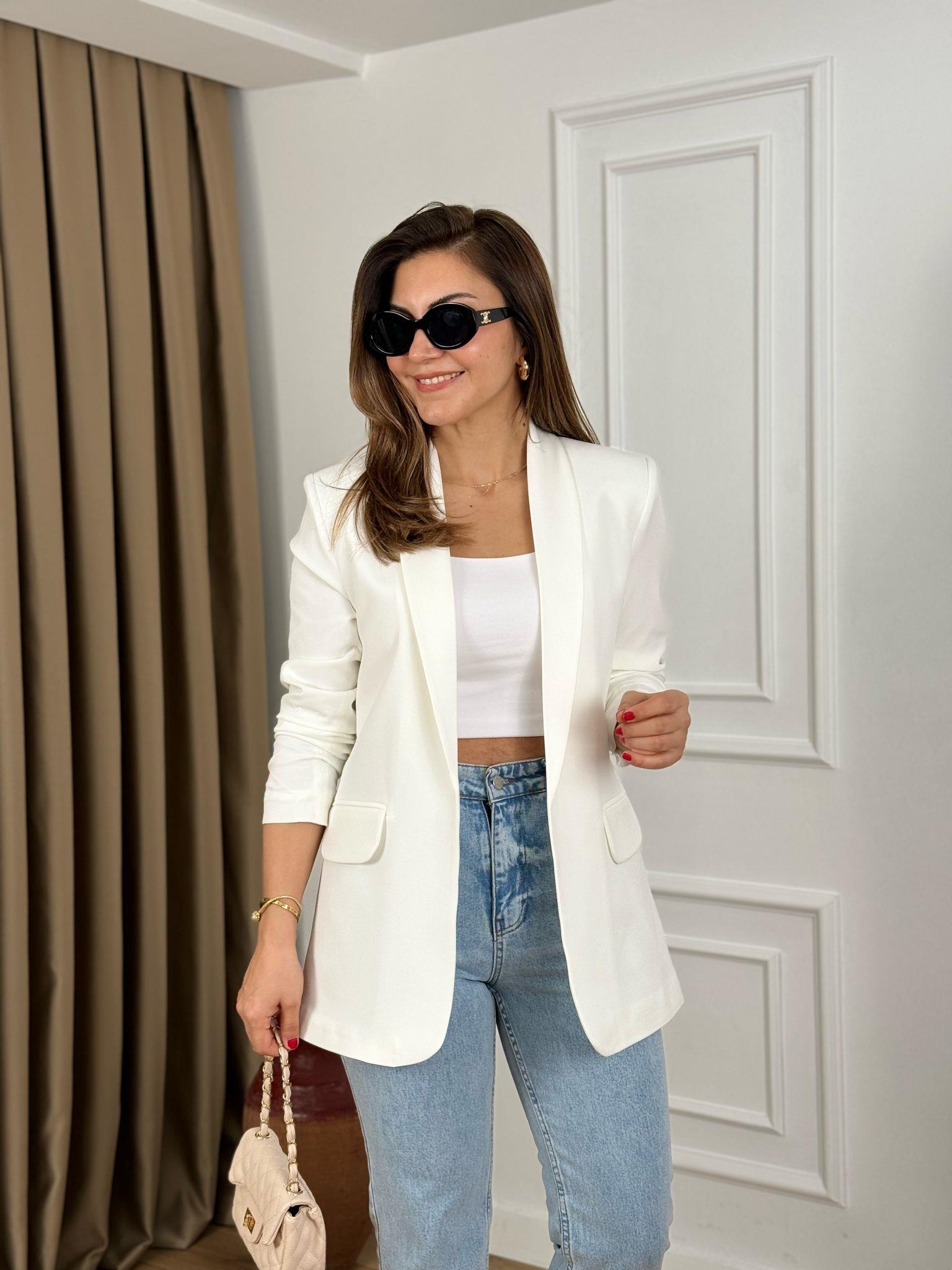 Beyaz Düğmesiz Astarlı Kolu Büzgülü Blazer Ceket 3101