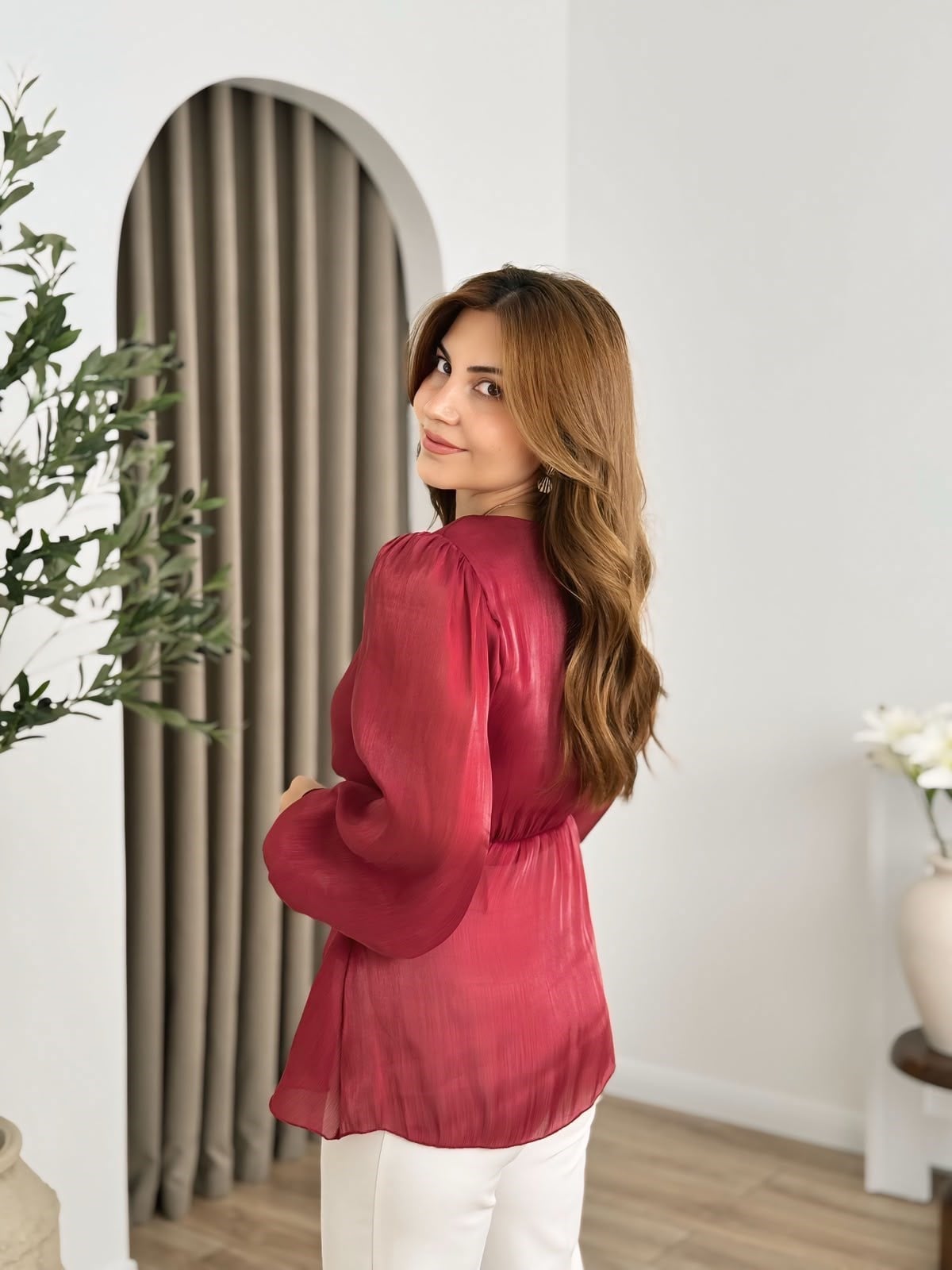 Bordo Kruvaze Yaka Zincir Aksesuarlı Organze Bluz 271681