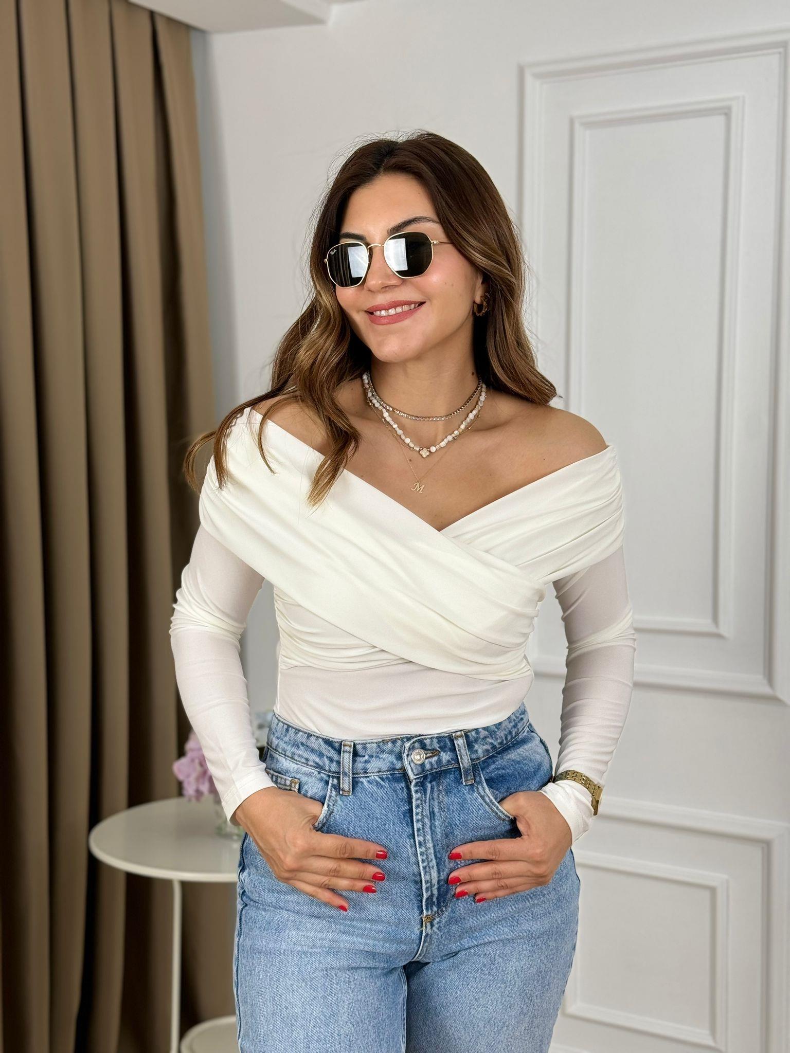 Ekru Çapraz Madonna Yaka Bluz 1203