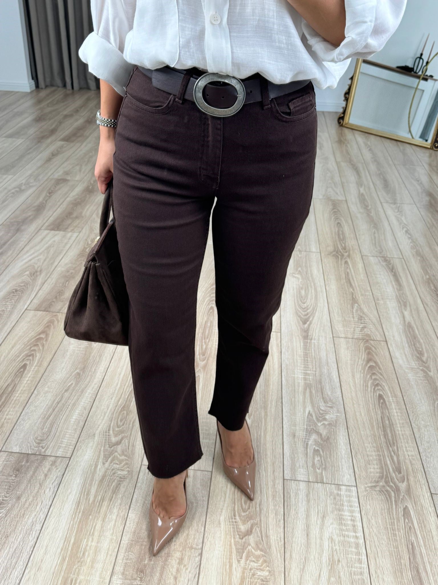 Kahve Yüksek Bel Likralı Toparlayıcı Paçası Kesik Fit Mom Jean 764
