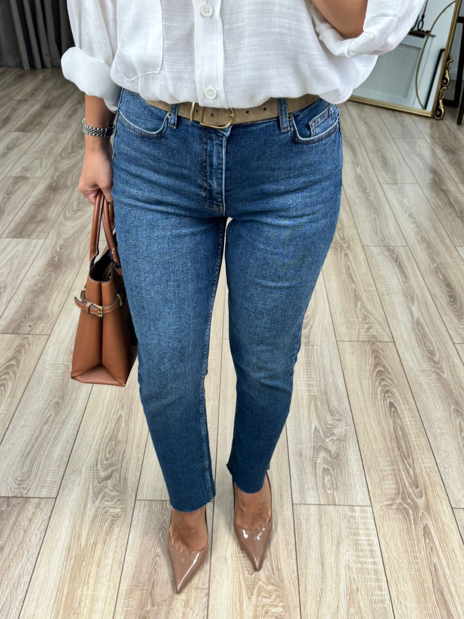 Koyu Mavi Yüksek Bel Likralı Toparlayıcı Paçası Kesik Fit Mom Jean 764
