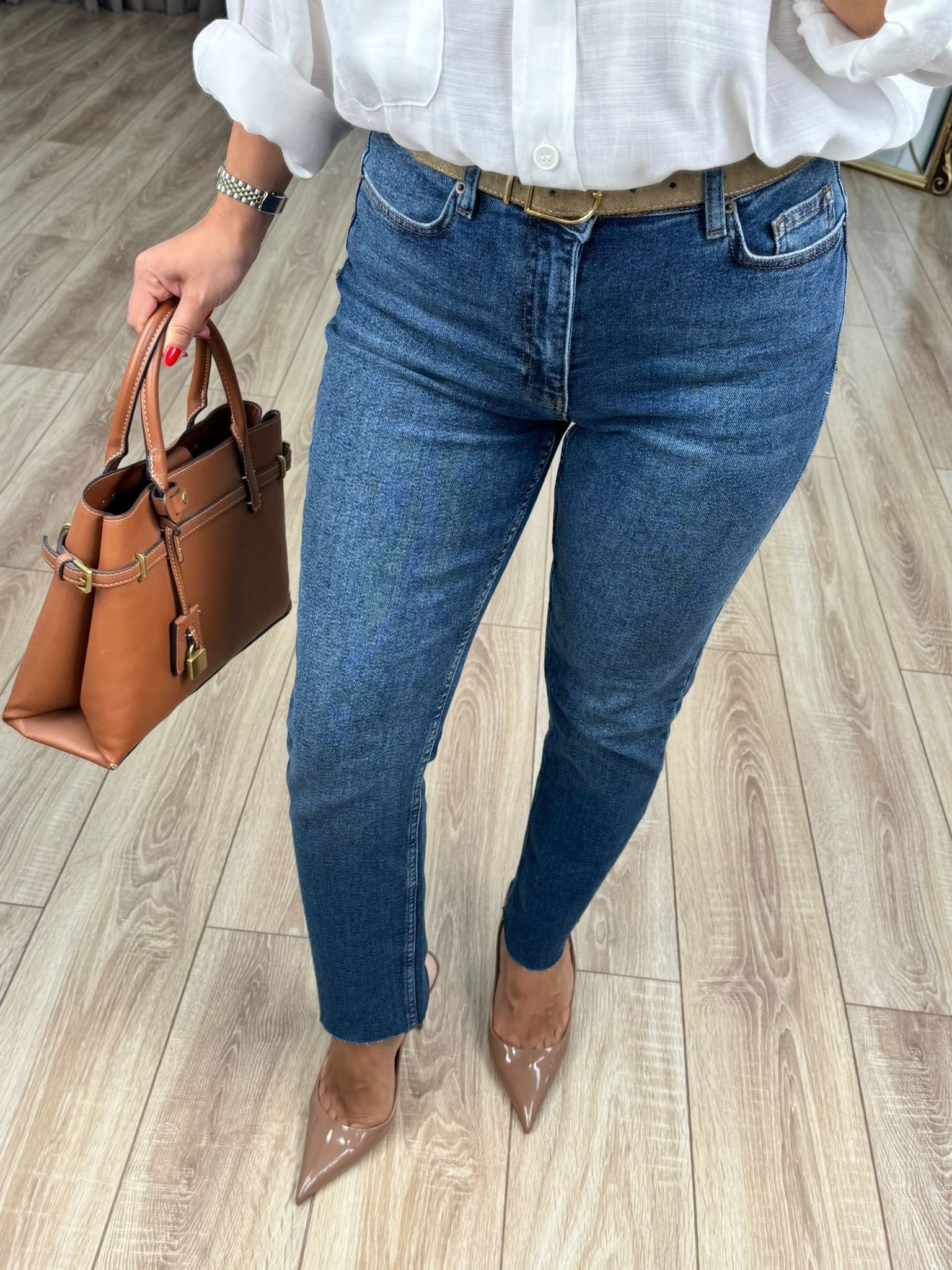 Koyu Mavi Yüksek Bel Likralı Toparlayıcı Paçası Kesik Fit Mom Jean 764