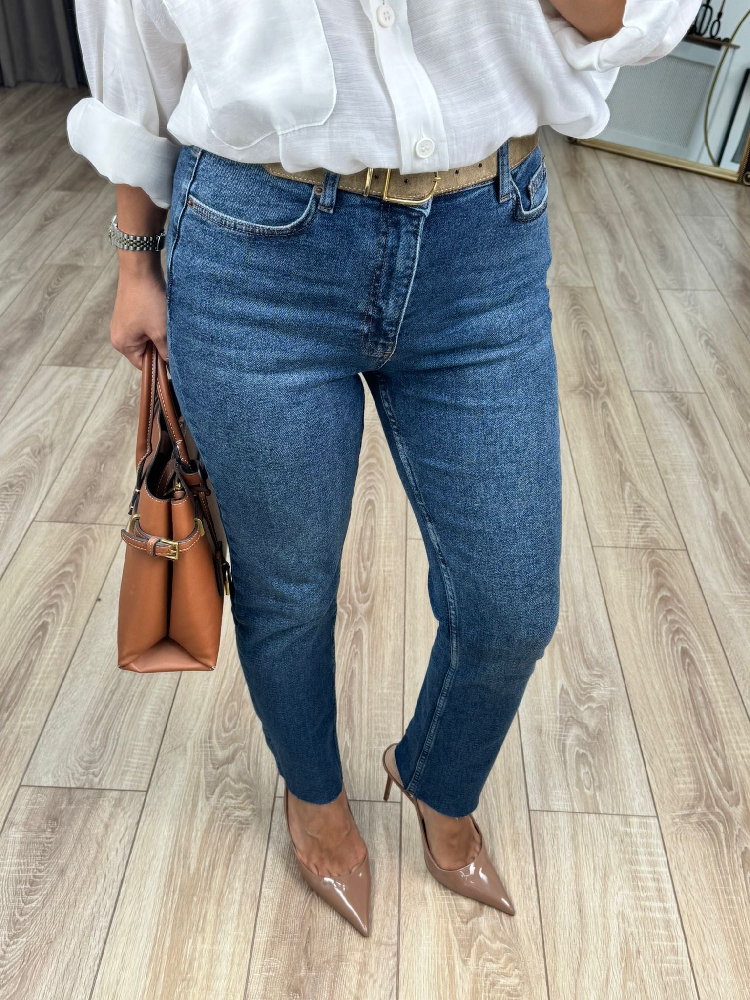 Koyu Mavi Yüksek Bel Likralı Toparlayıcı Paçası Kesik Fit Mom Jean 764