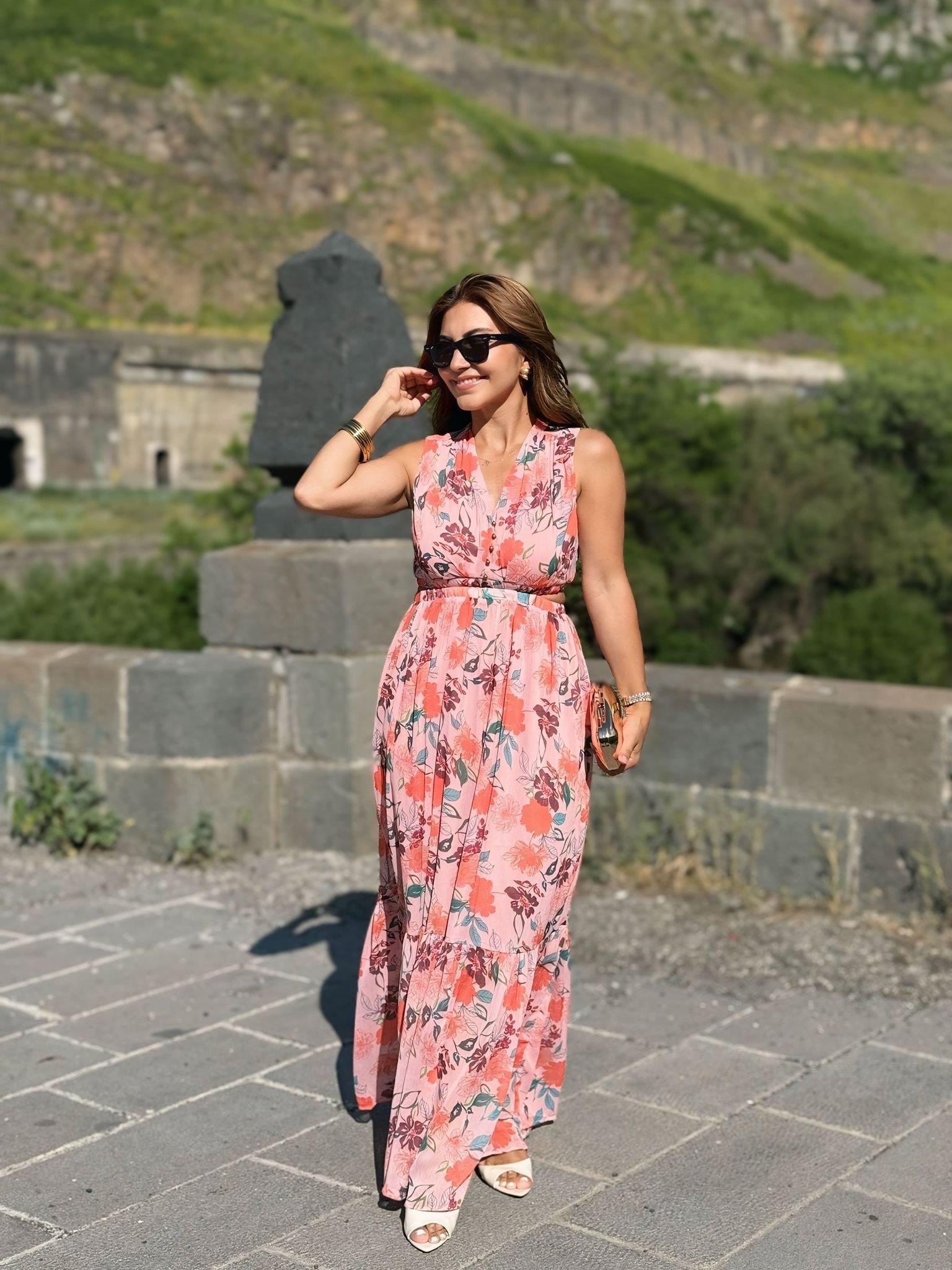 Pembe V Yaka Bel Dekolteli Astarlı Çiçek Desenli Şifon Elbise 6436