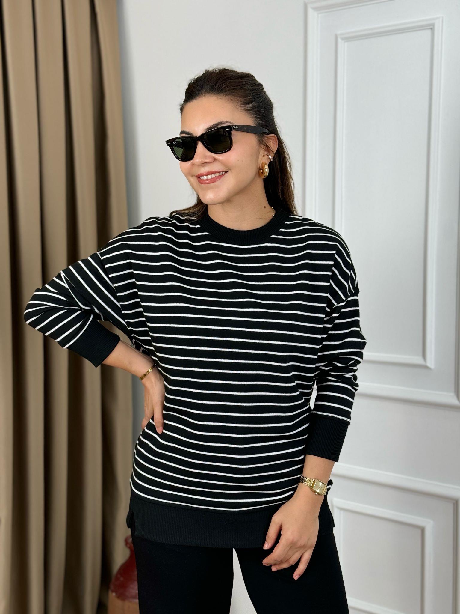Siyah Bisiklet Yaka Çizgili Üç İplik Şardonsuz Sweatshirt 9003