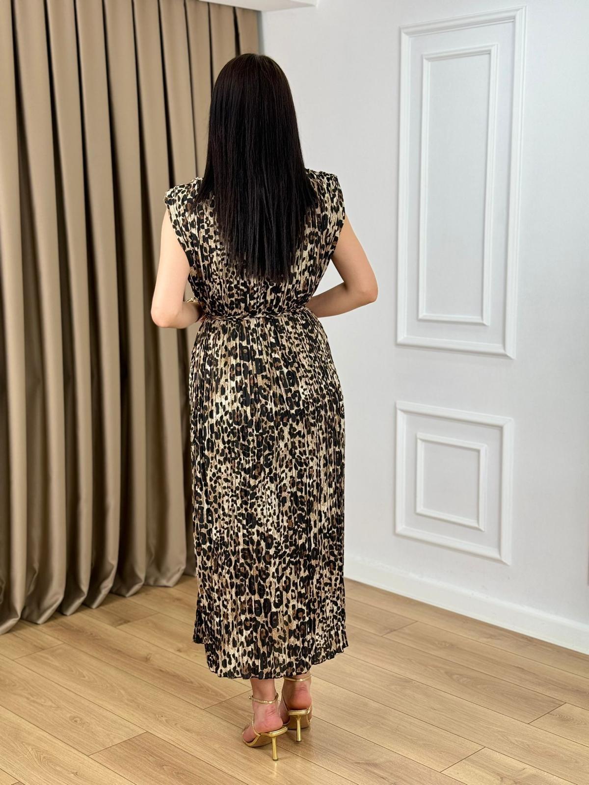 Siyah Dik Yaka Leopar Desen Kemerli Astarlı Pileli Elbise 6441