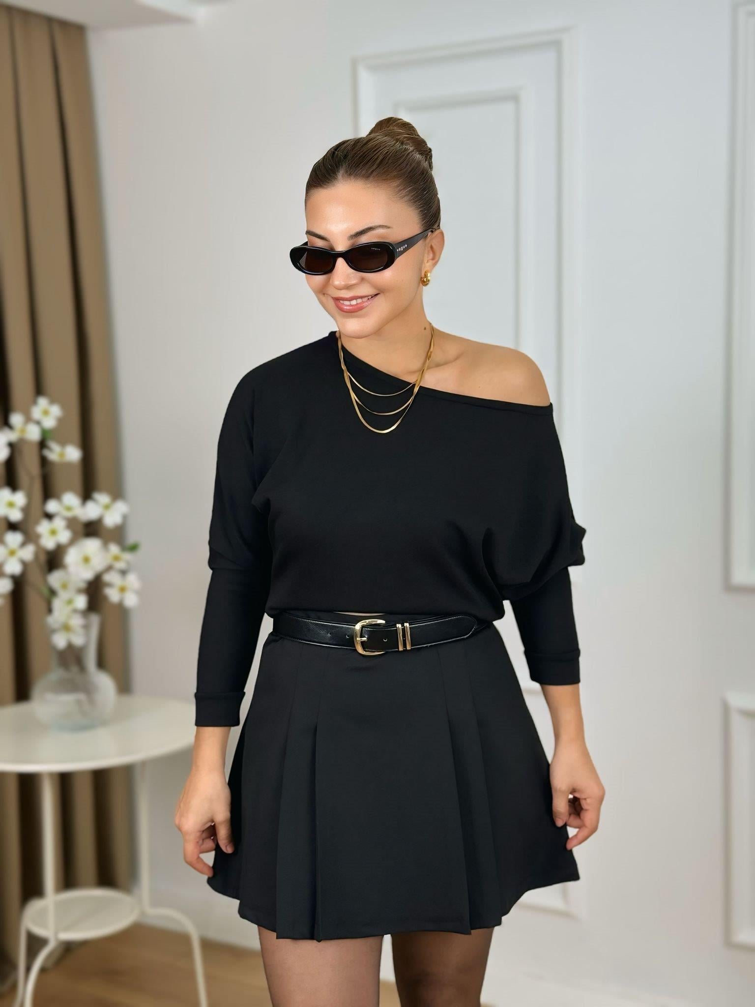 Siyah Kayık Yaka Modal Kumaş Bluz 26128