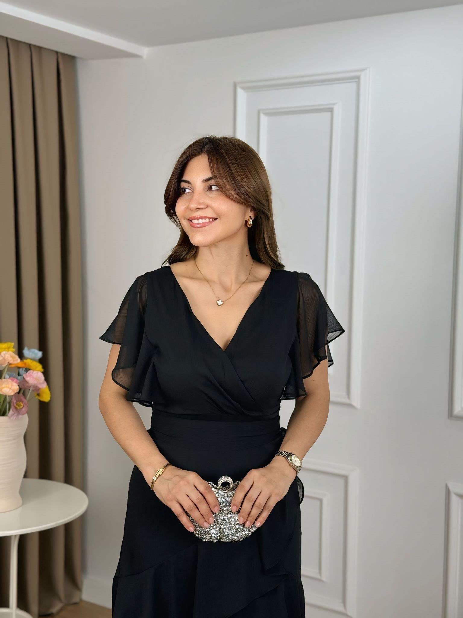 Siyah Kruvaze Yaka Beli Kuşaklı Volanlı Elbise 265532