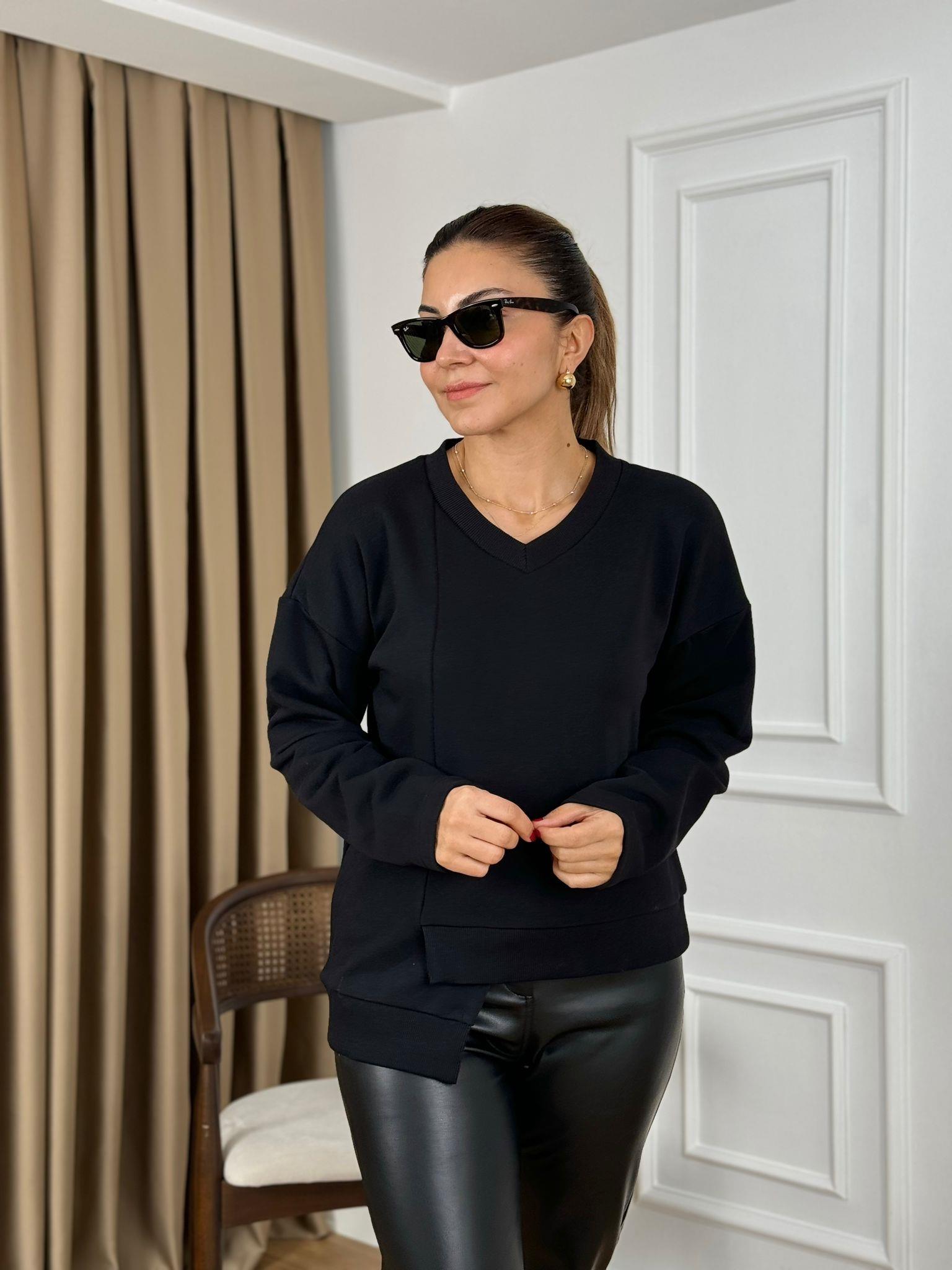 Siyah V Yaka Cep Detaylı Asimetrik Sweatshirt 017