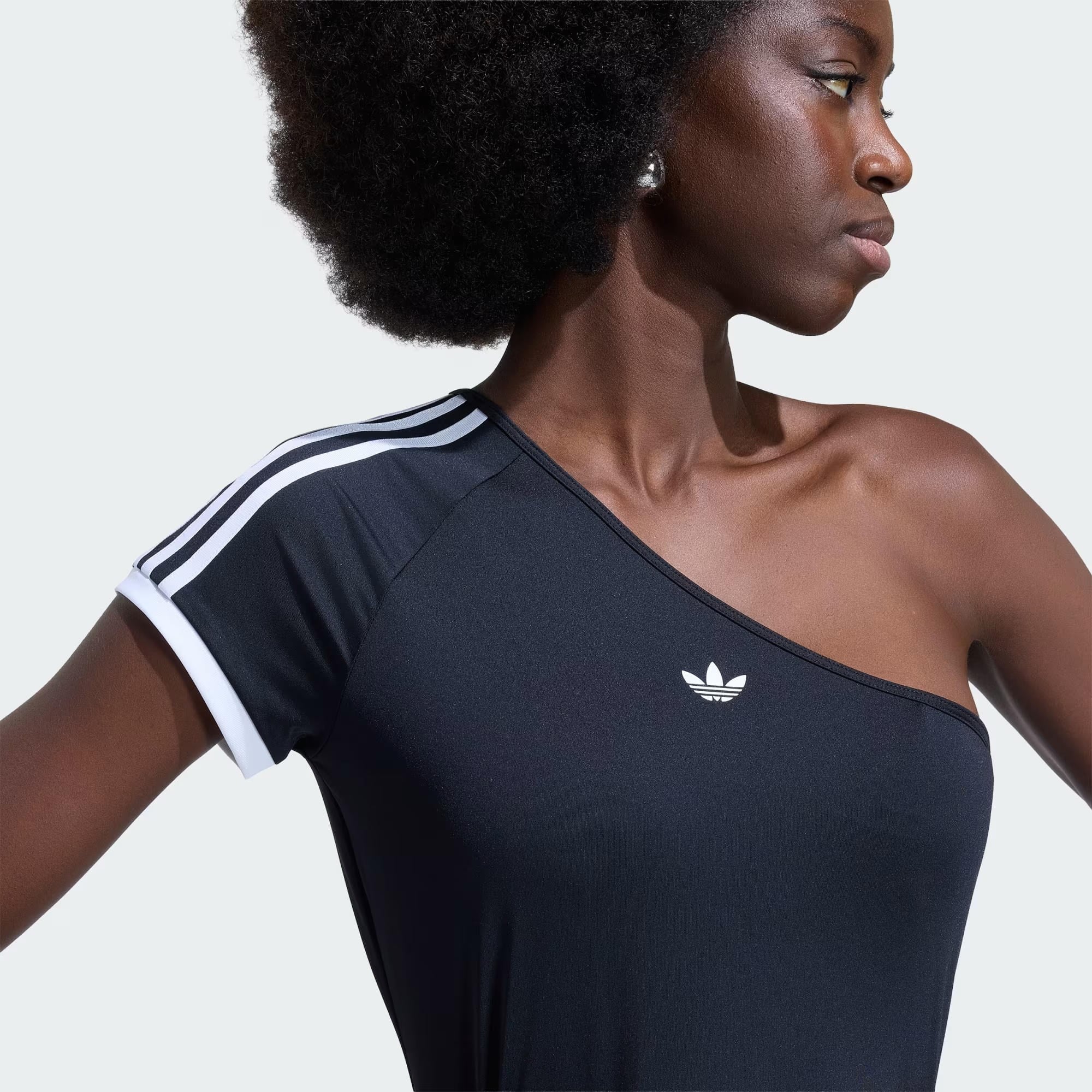 adidas Adilenium 5.0 OFF Shoulder Kadın Tişört