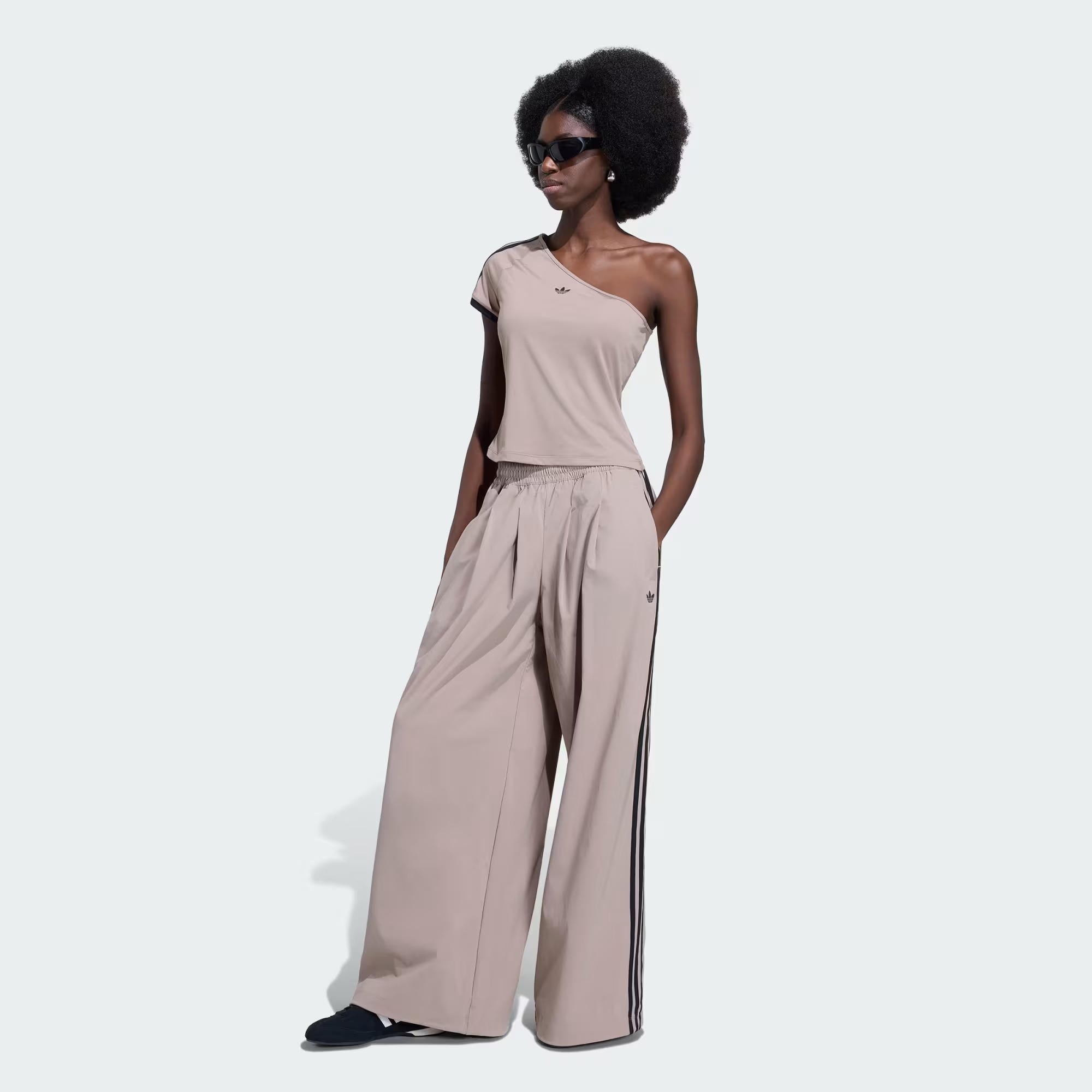 adidas Adilenium 5.0 OFF Shoulder Kadın Tişört