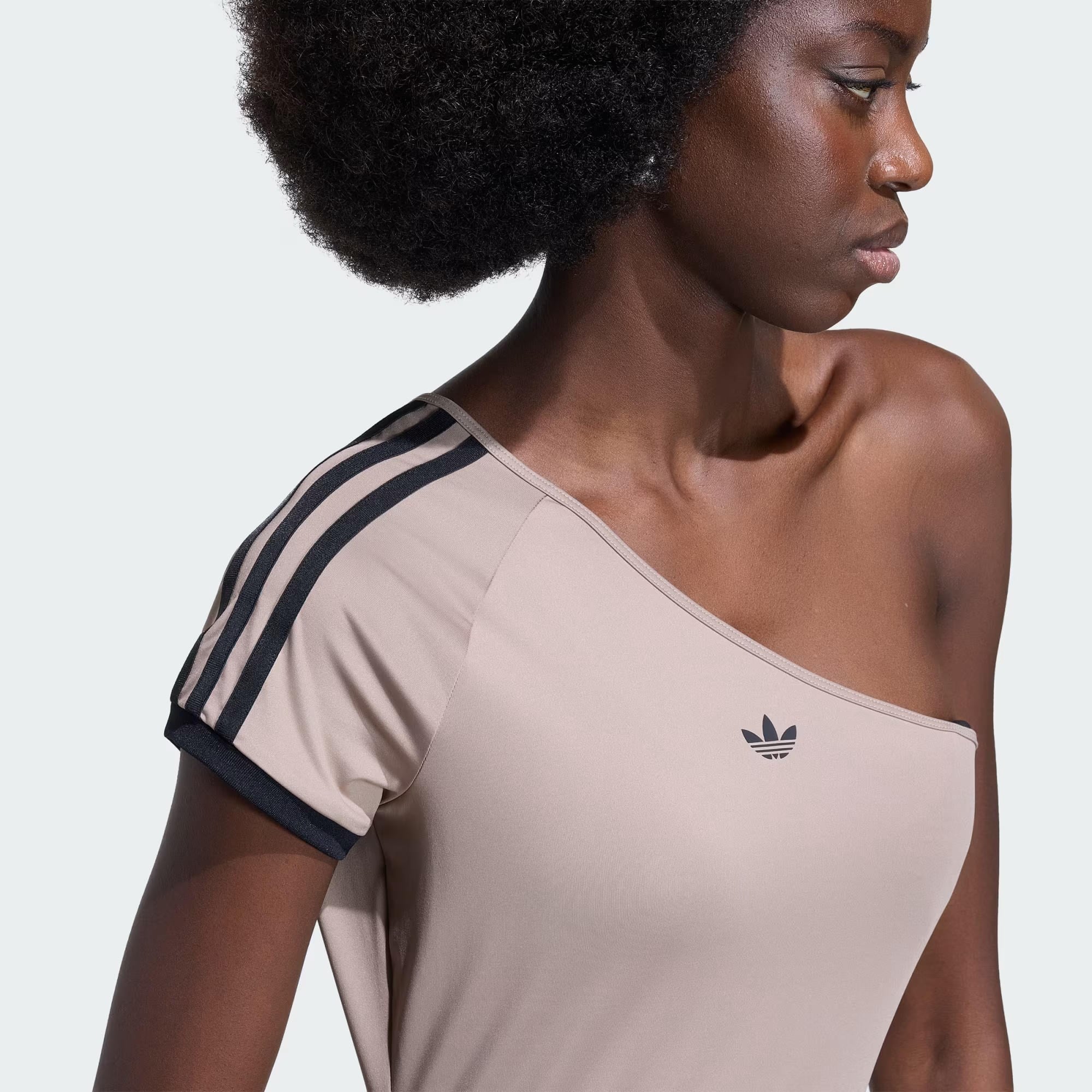 adidas Adilenium 5.0 OFF Shoulder Kadın Tişört