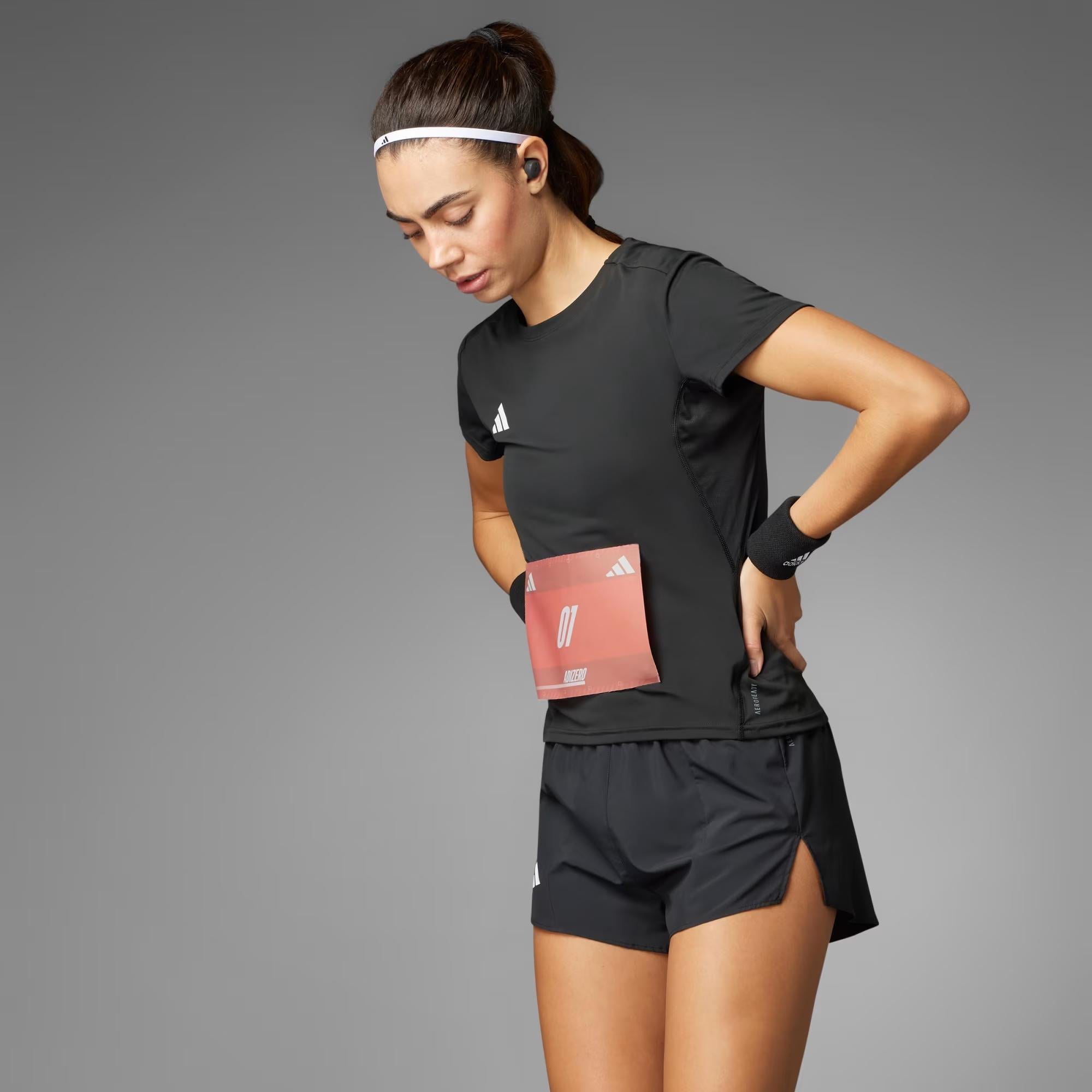 adidas Adizero Essentials Running Kadın Tişört