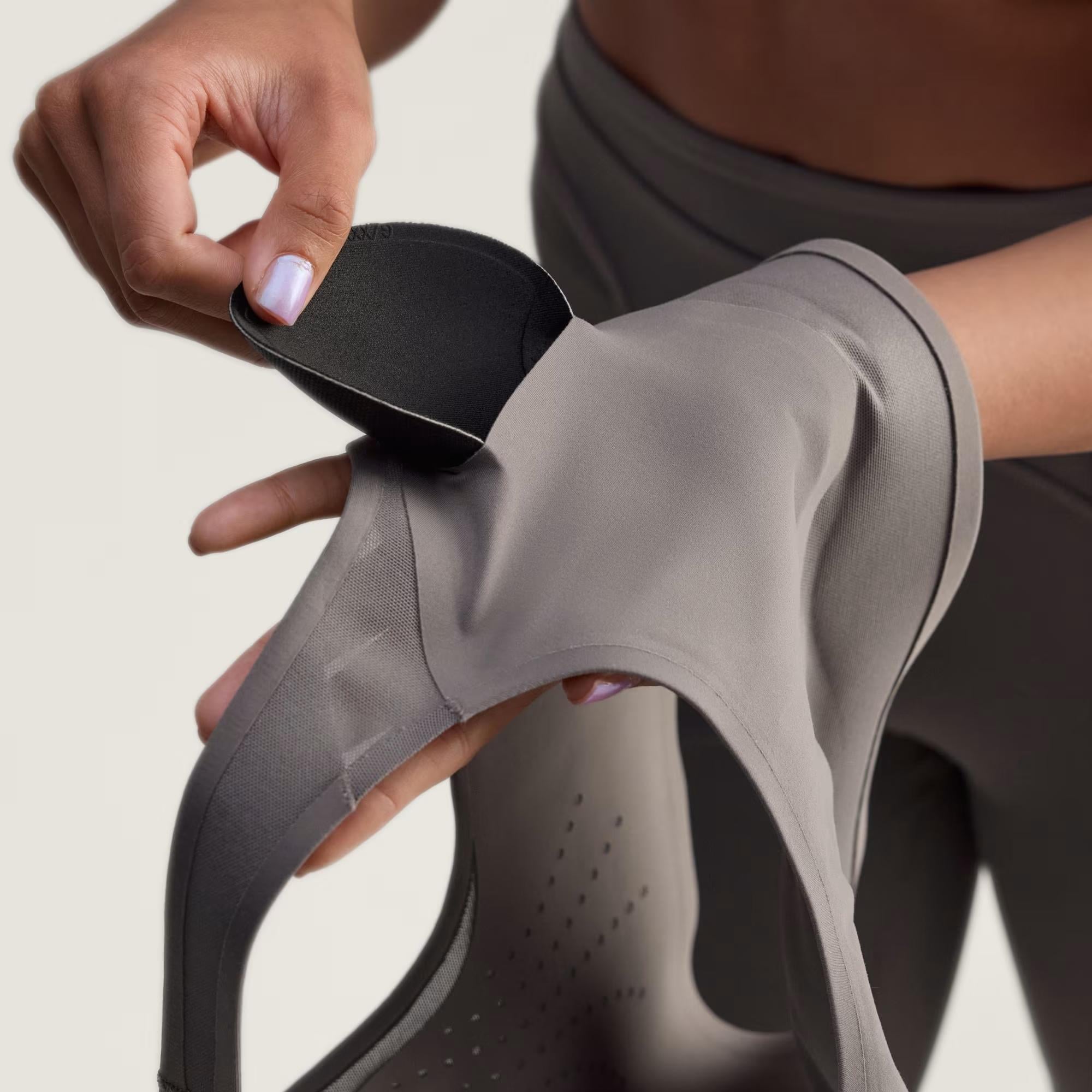 adidas By Stella McCartney Power Impact Training Kadın Büstiyer