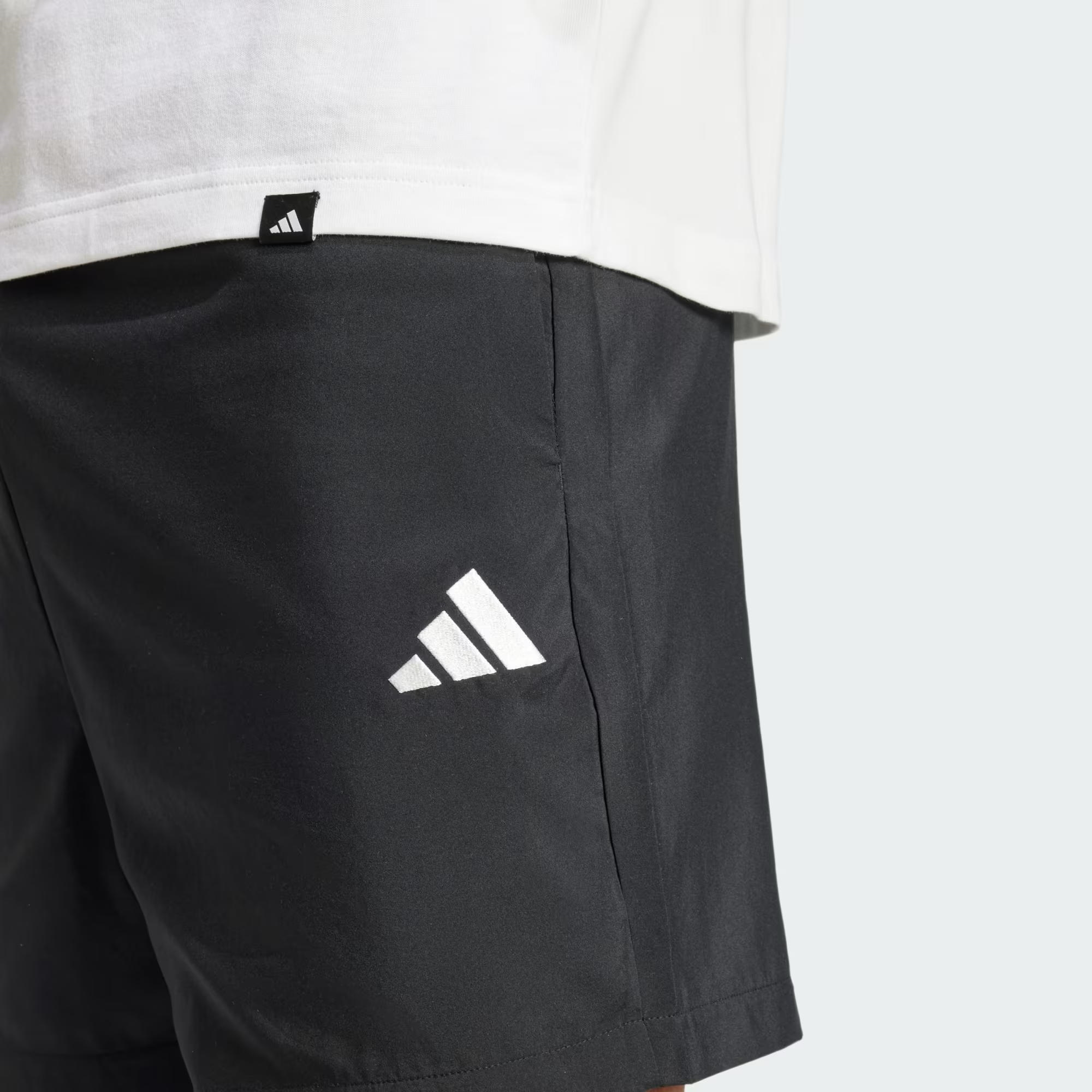 adidas Essentials Small Logo Chelsea Erkek Şort