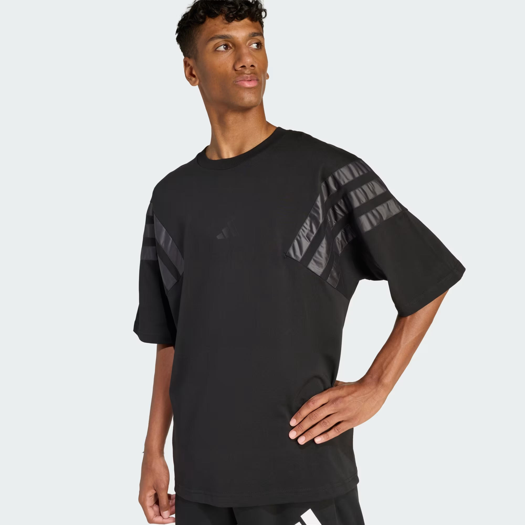 adidas Future Icons Erkek Tişört