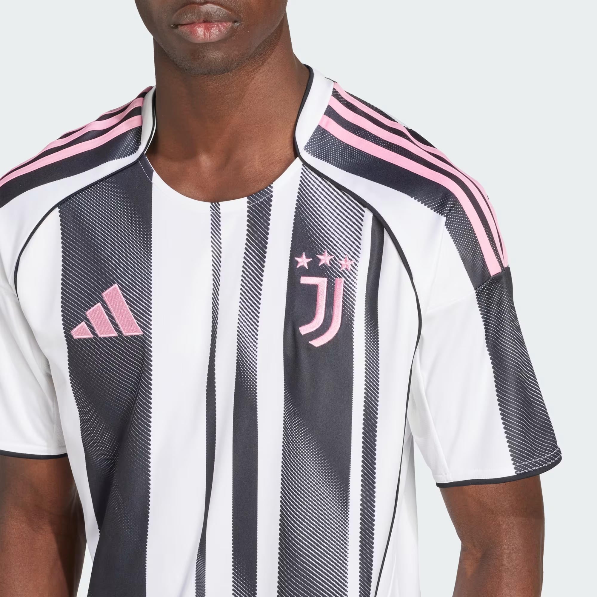 adidas Juventus 25/26 Erkek Forma