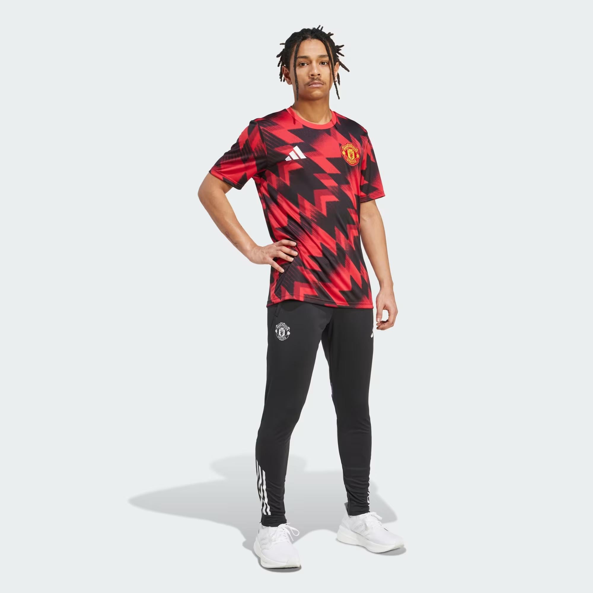 adidas Manchester United 25/26 Pre-Match Erkek Forma