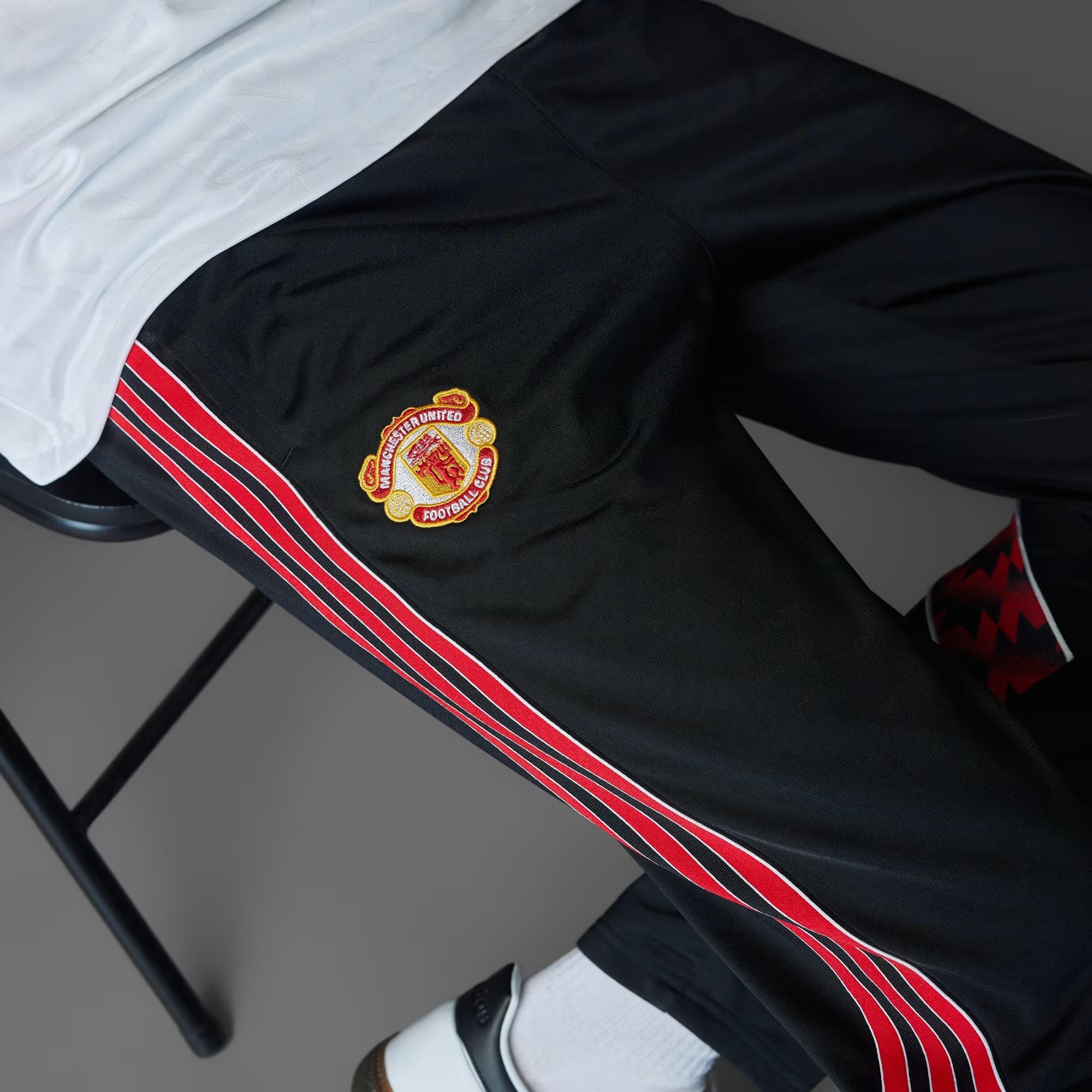 adidas Manchester United 91 Erkek Eşofman Altı
