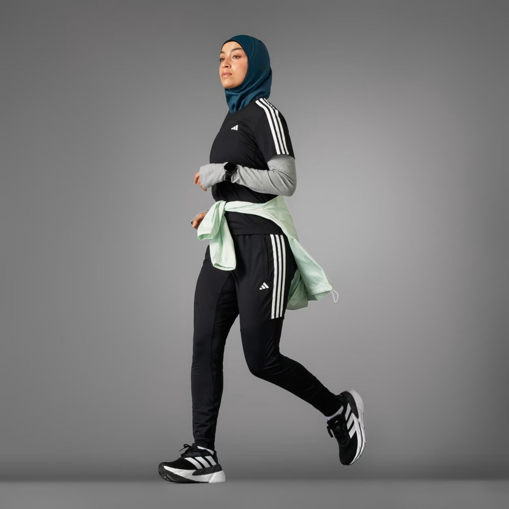 adidas Own The Run 3-Stripes Kadın Tişört