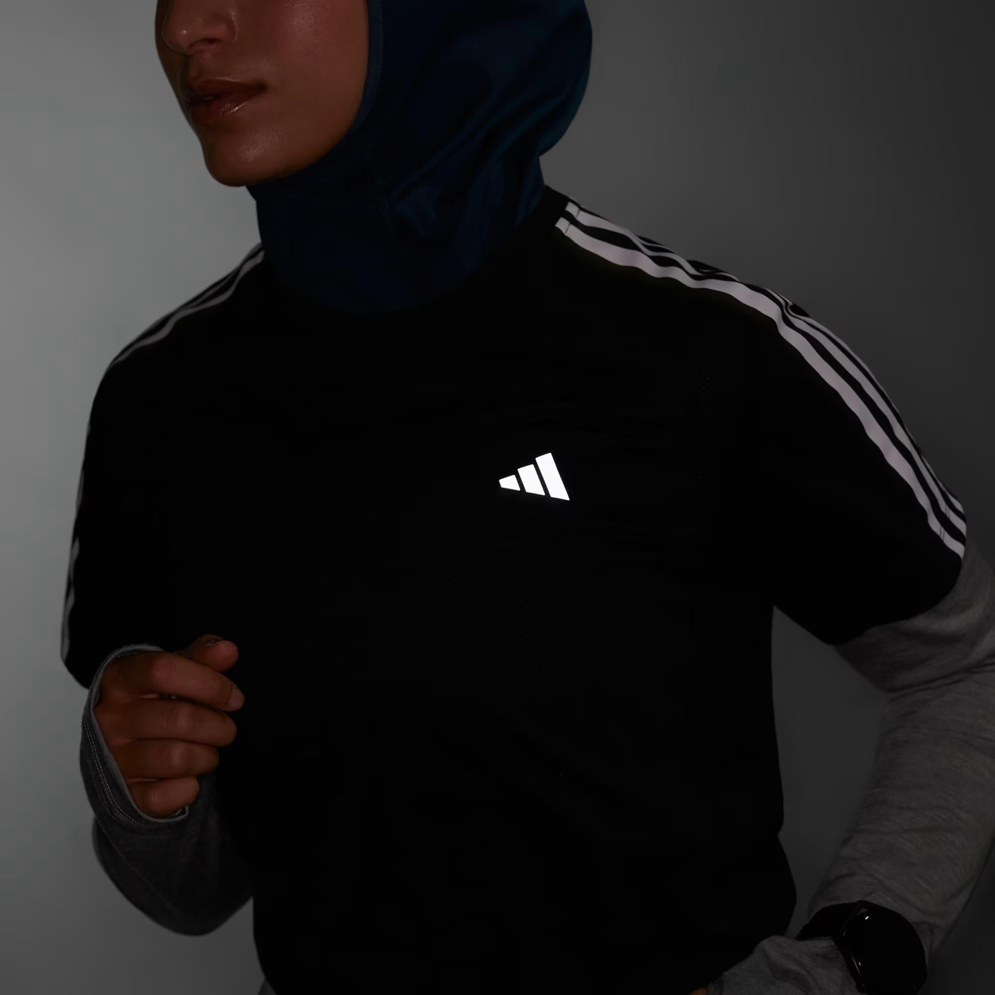 adidas Own The Run 3-Stripes Kadın Tişört