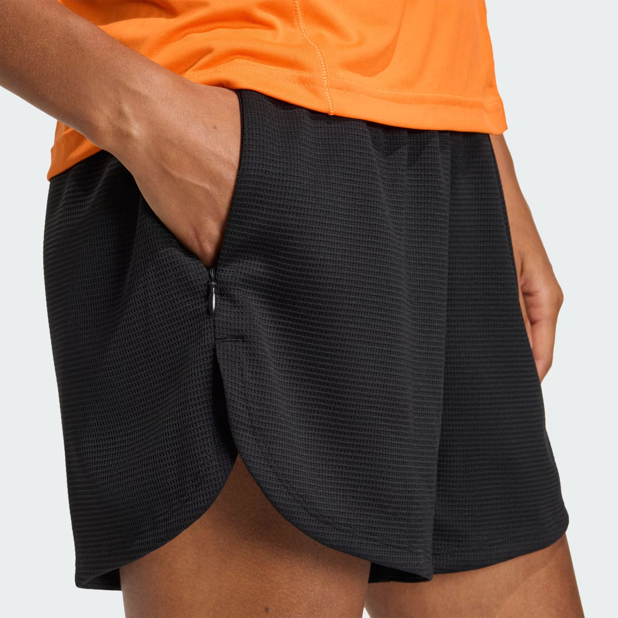 adidas Pacer Workout Waffle Kadın Şort