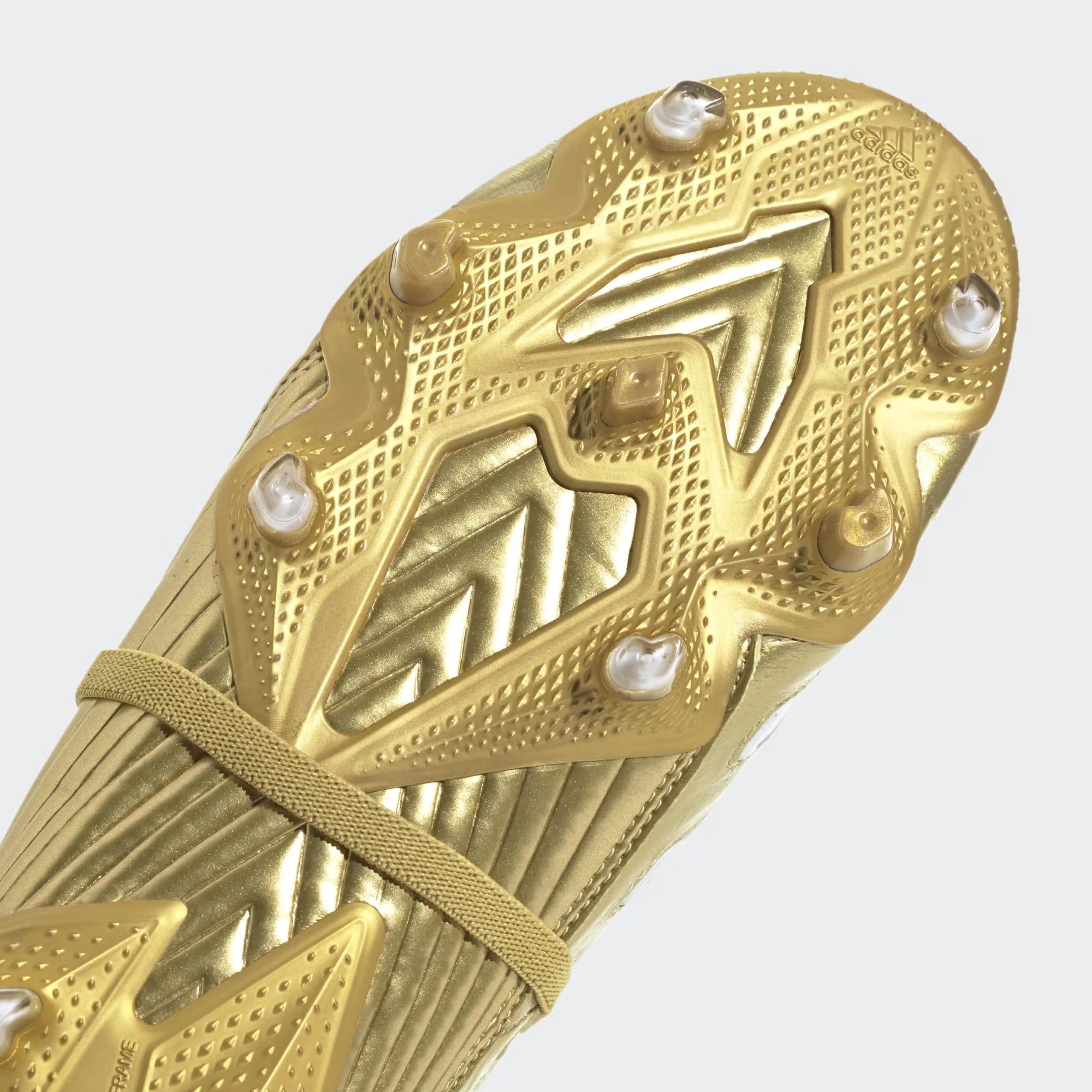 adidas Predator Absolute FG Erkek Krampon